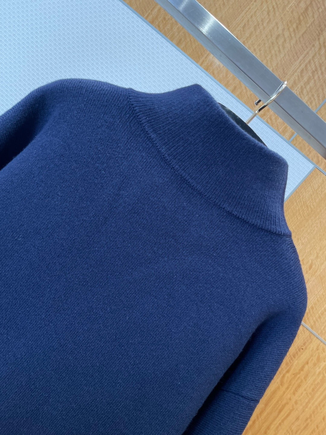 BOTT V JUMPER