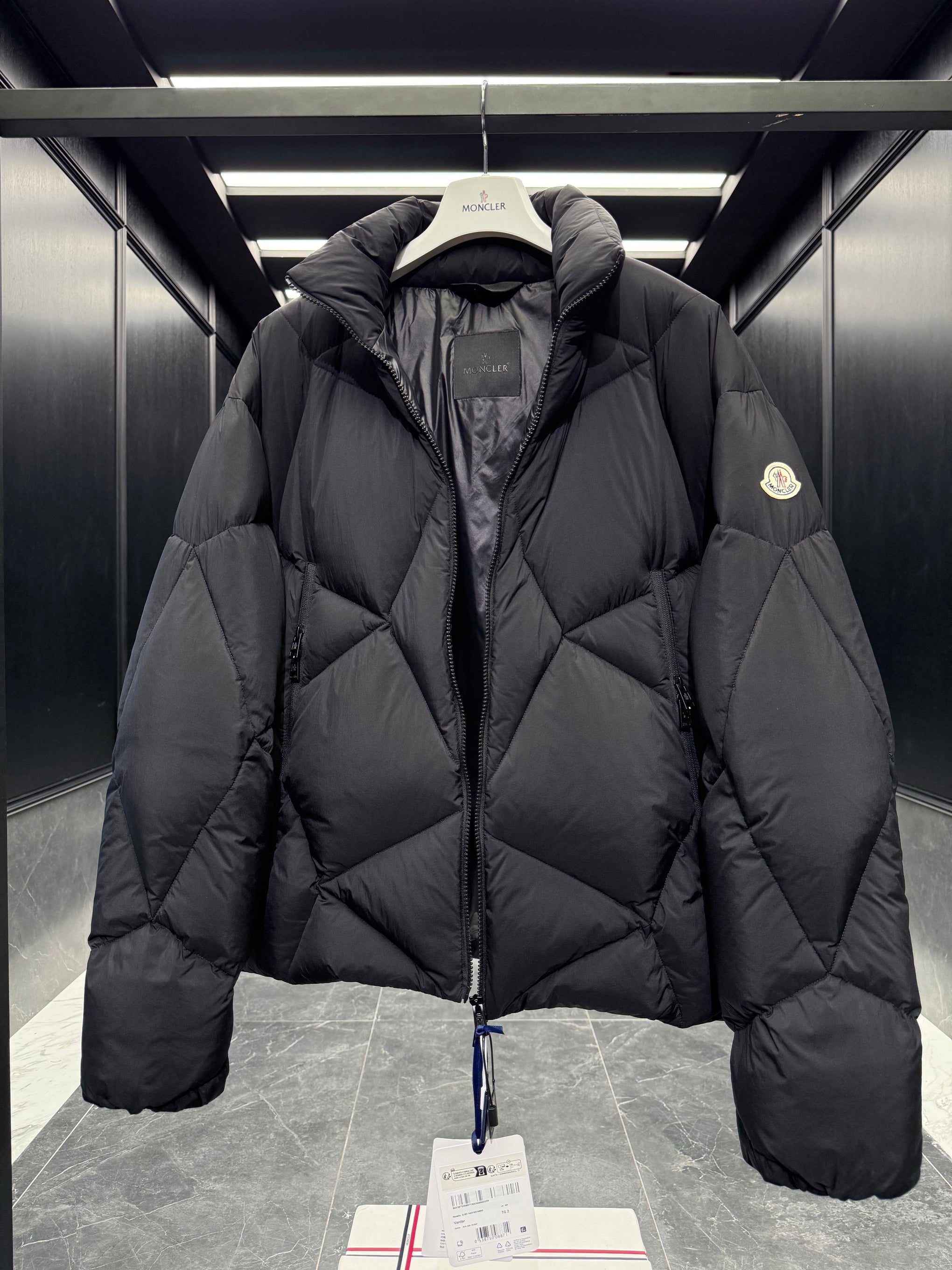 MONC VARDAR JACKET