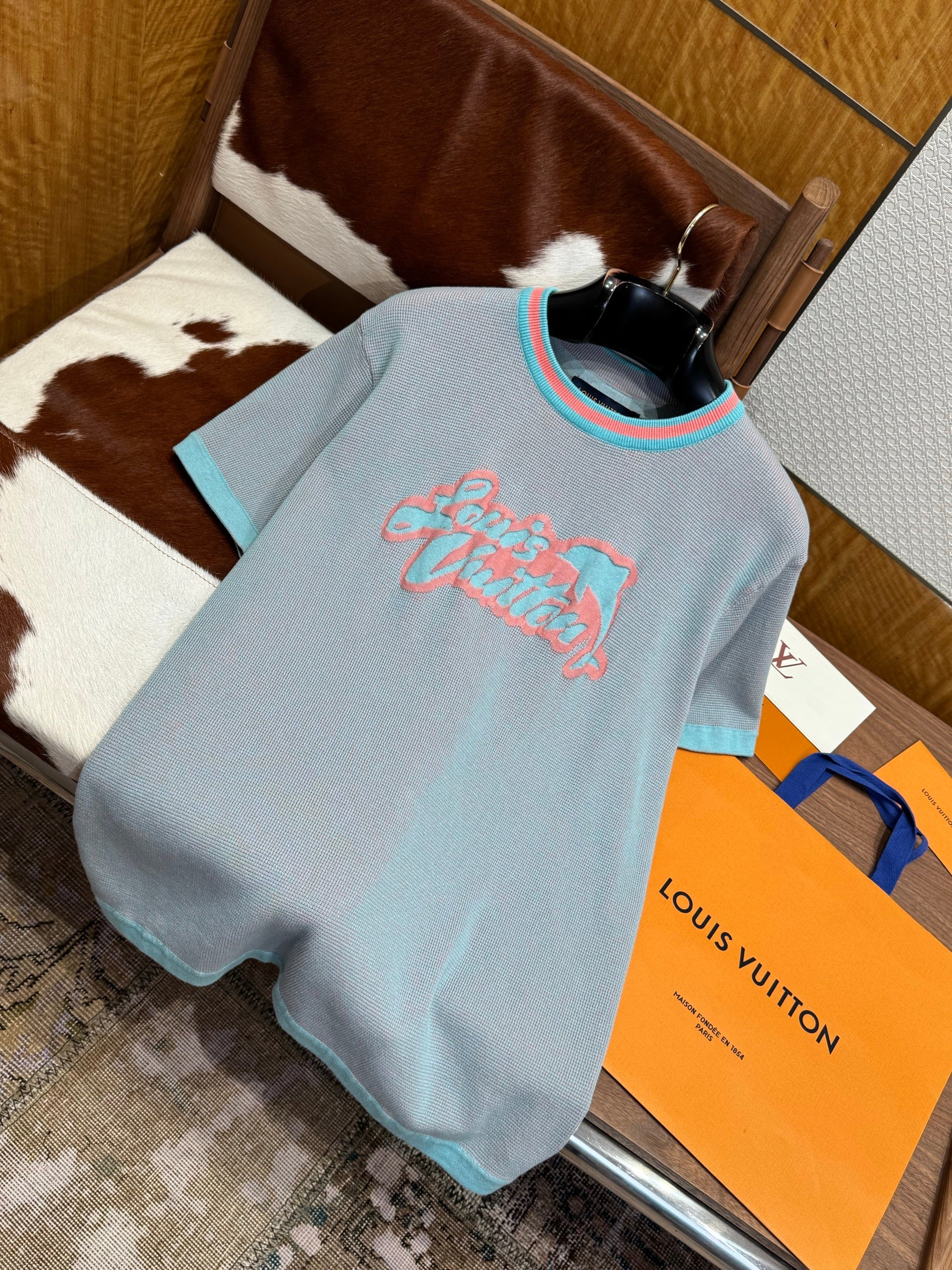 LOU T-SHIRT