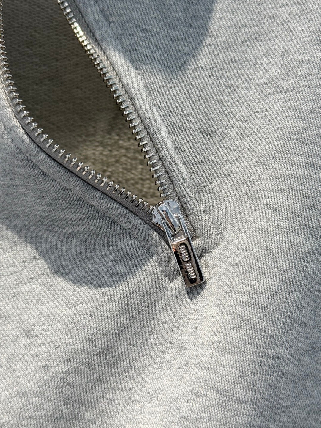MIU M SWEATSHIRT