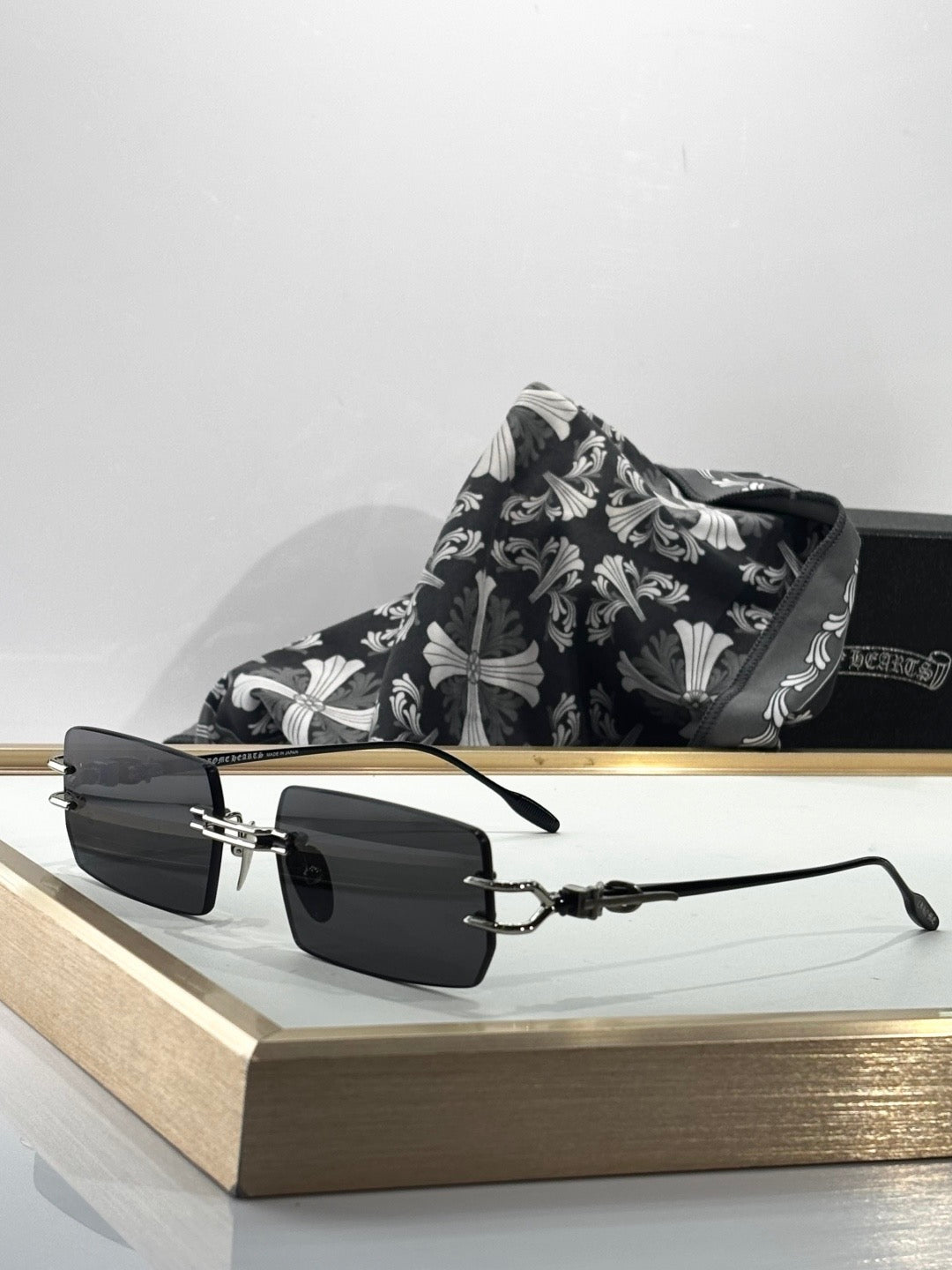 CHROME H SUNGLASSES
