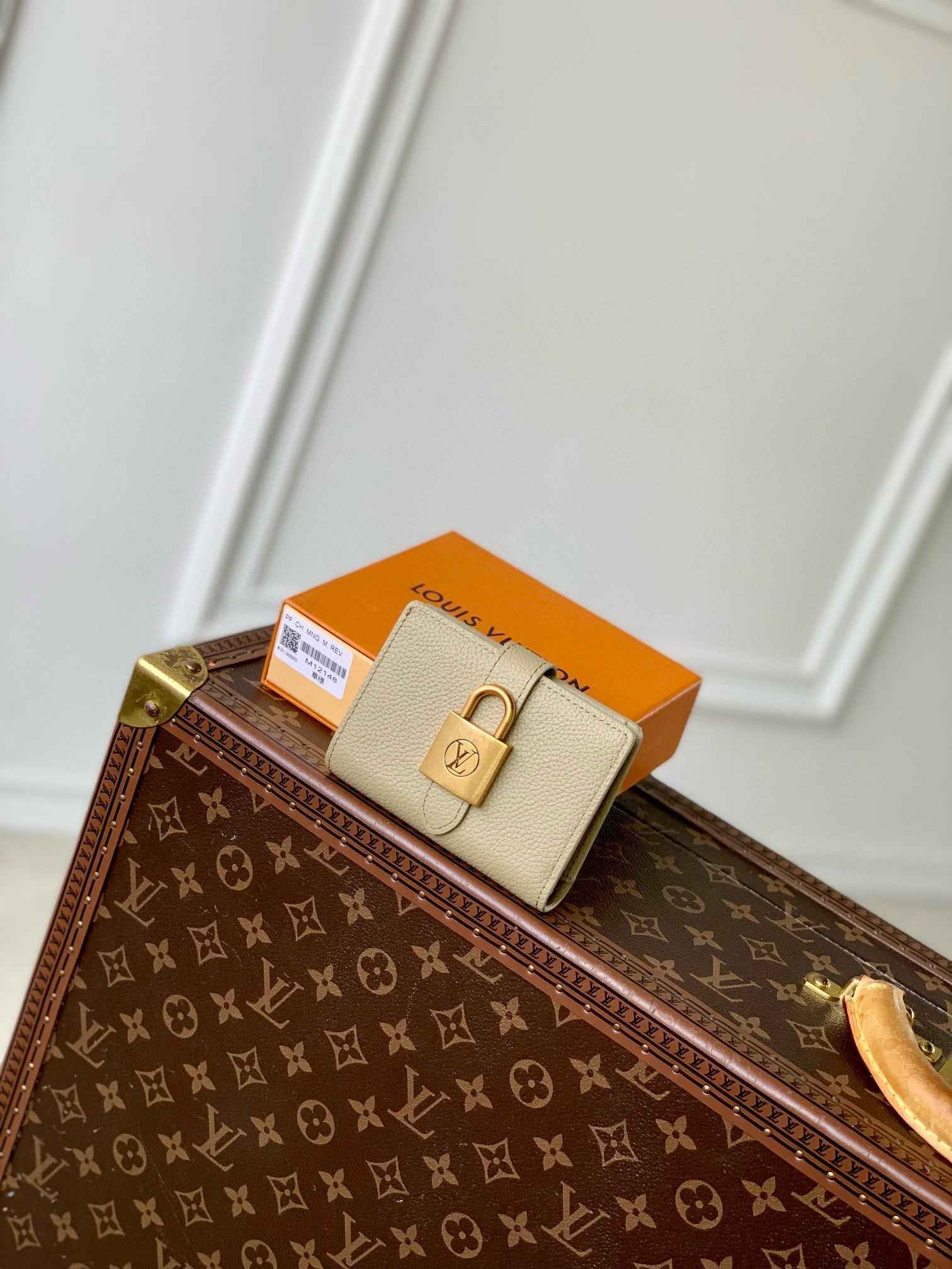LOU LOW KEY COMPACT WALLET