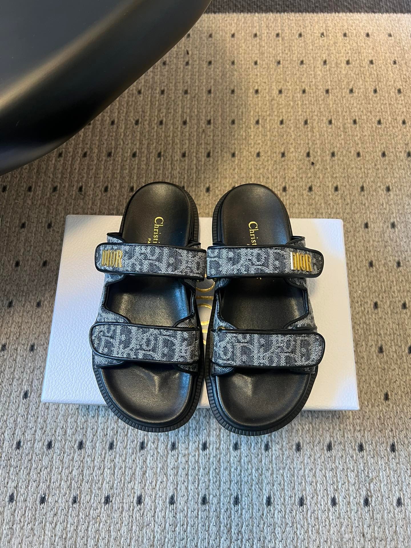 CD DIORACT SANDALS