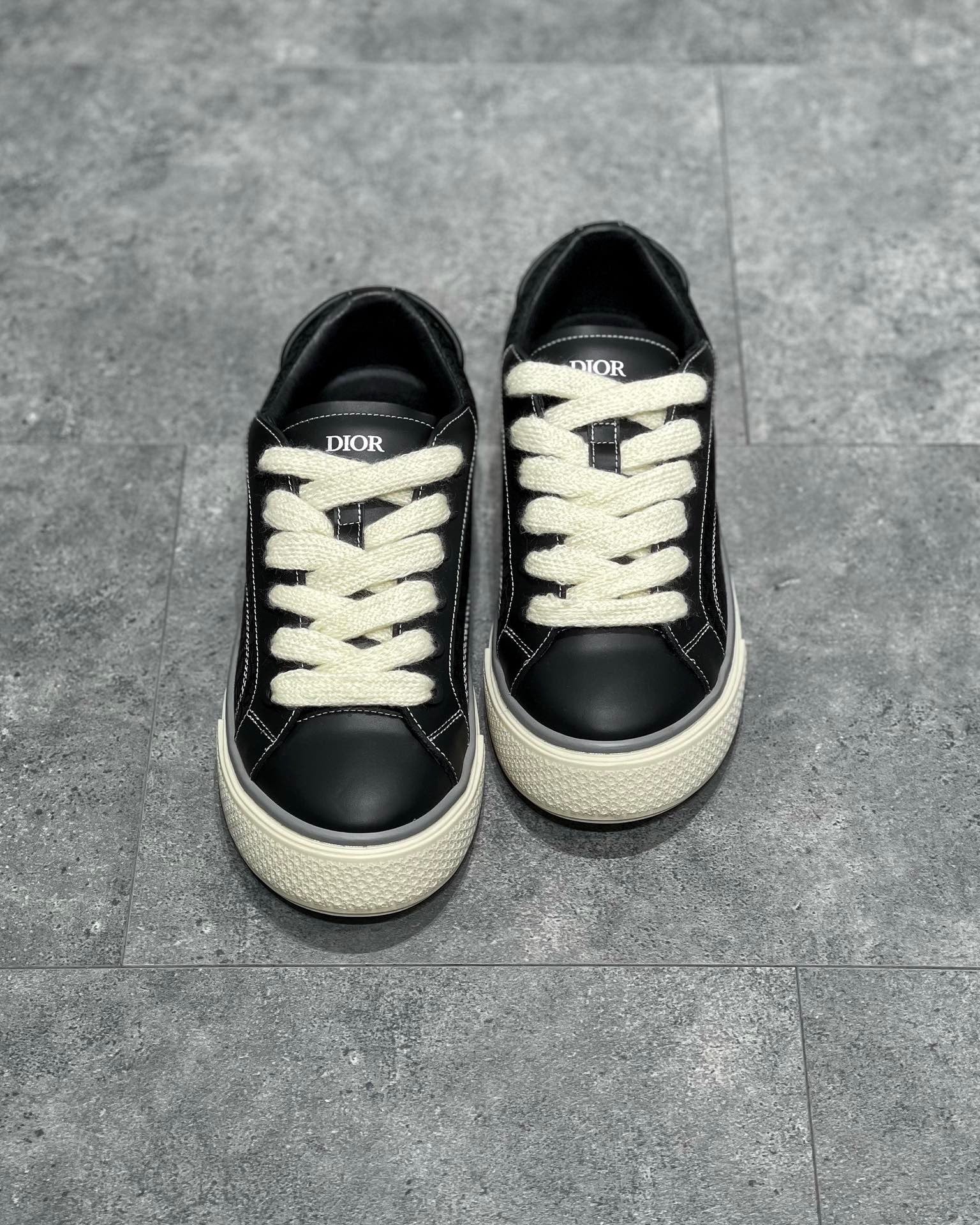 CD B33 SNEAKER