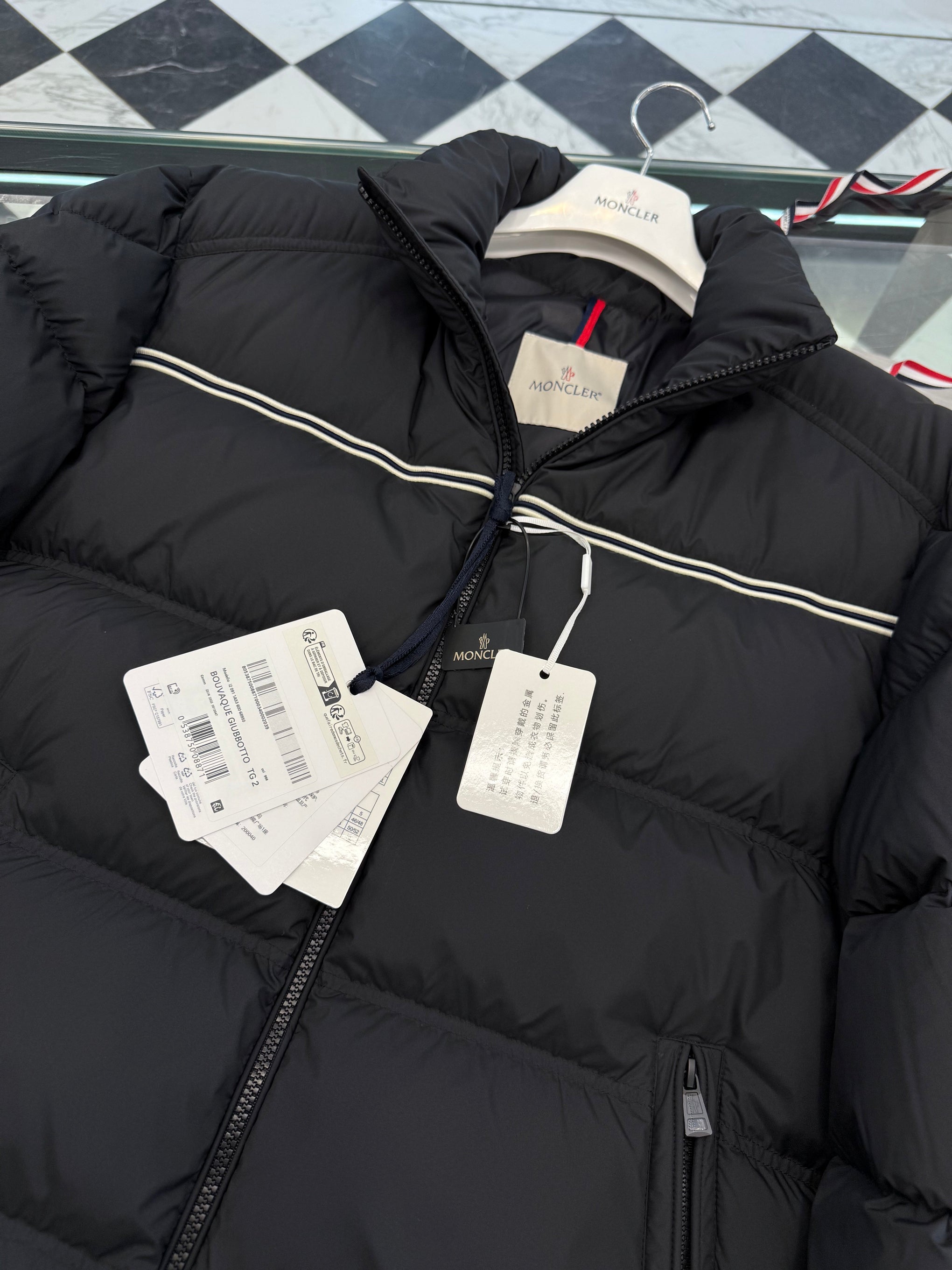 MONC BOUVAQUE JACKET