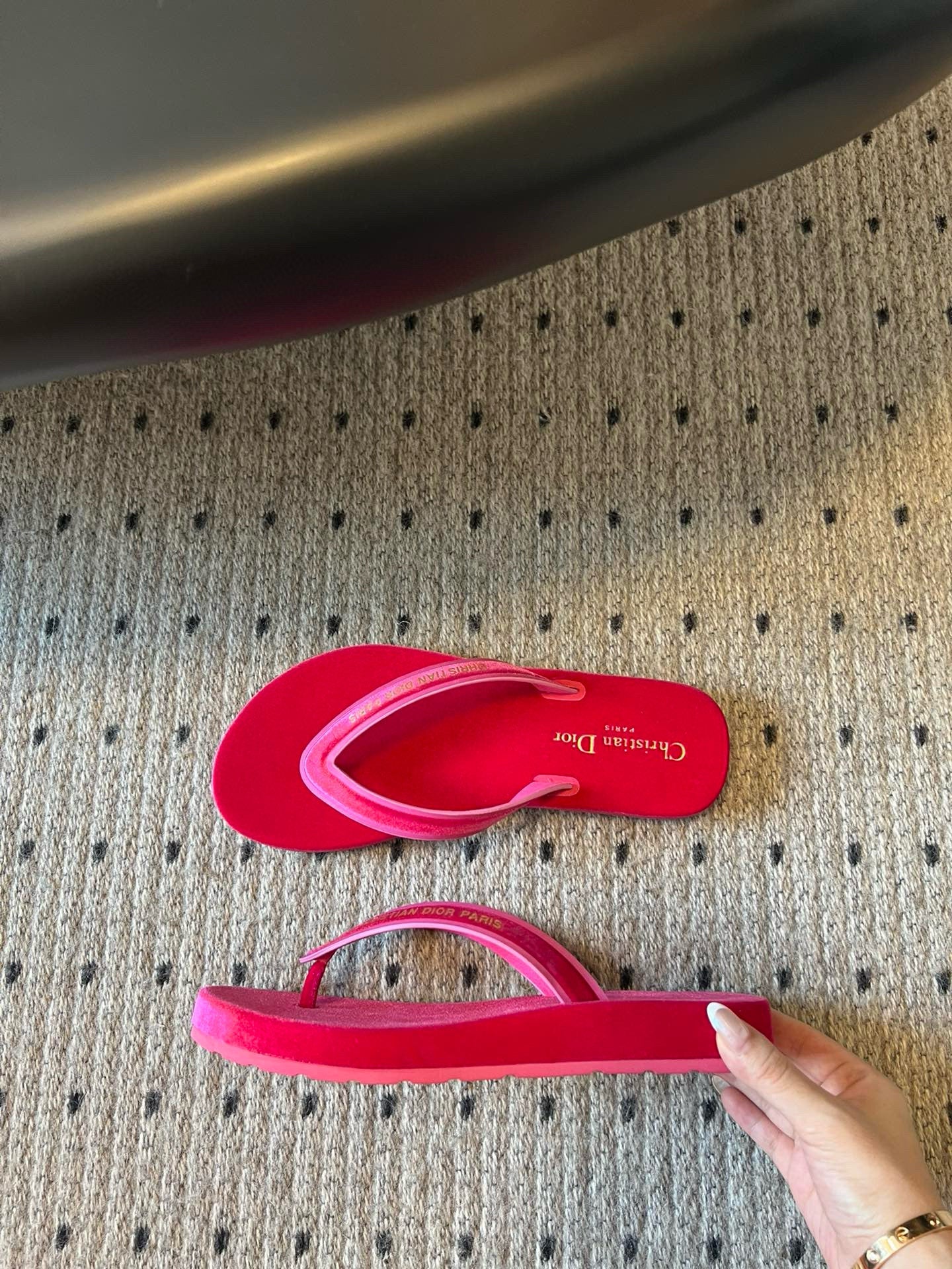 CD THONG SANDAL