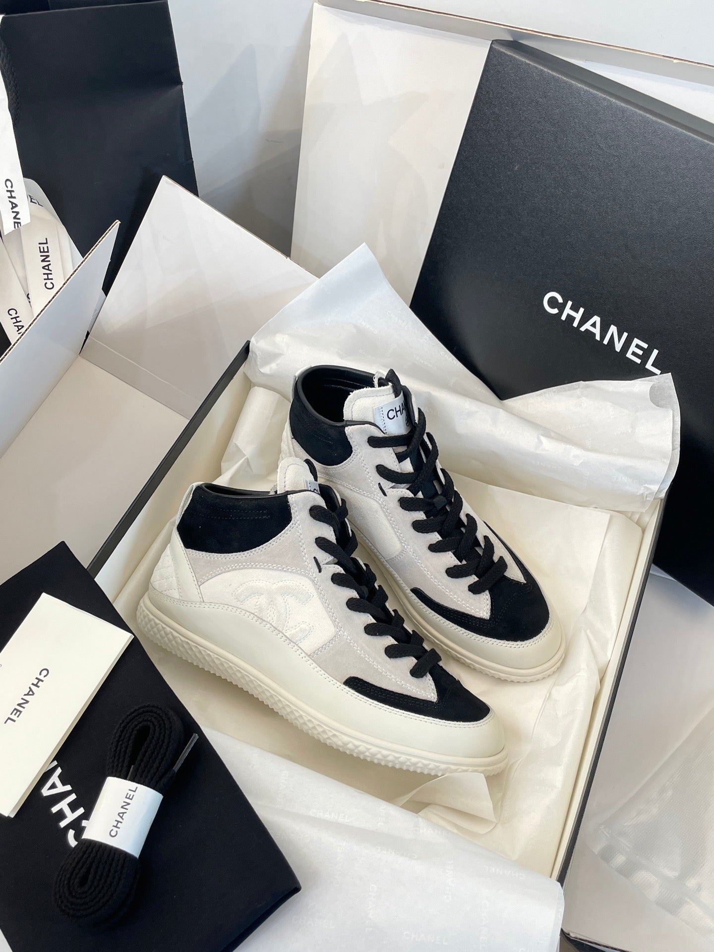 CC SNEAKER