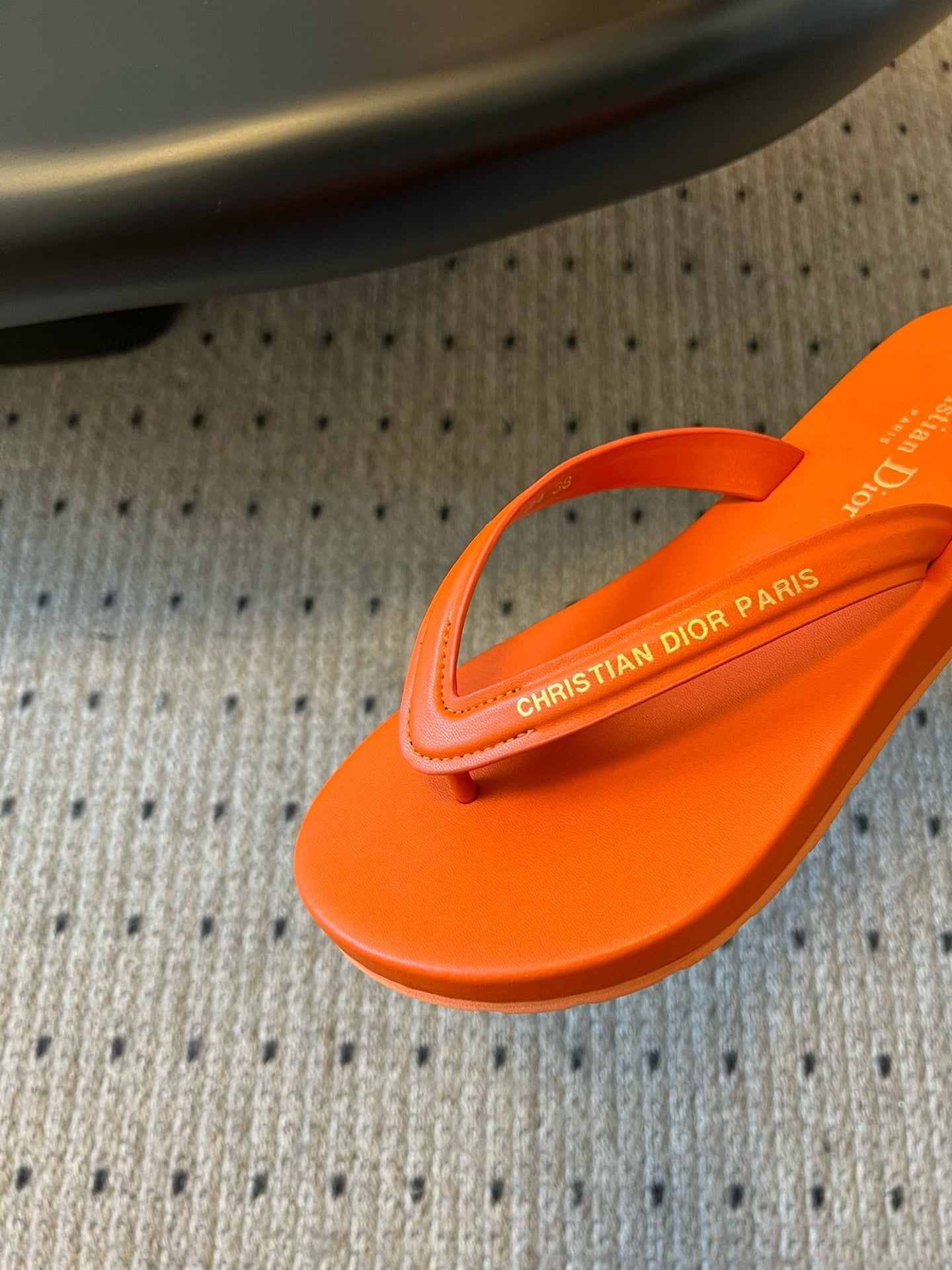 CD THONG SANDAL