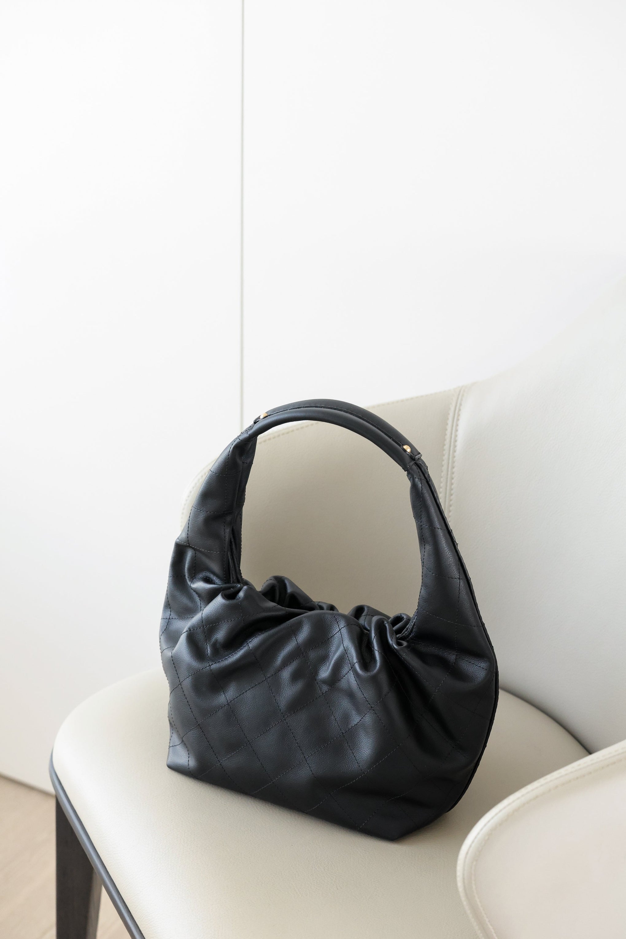 CC 26C SMALL HOBO BAG