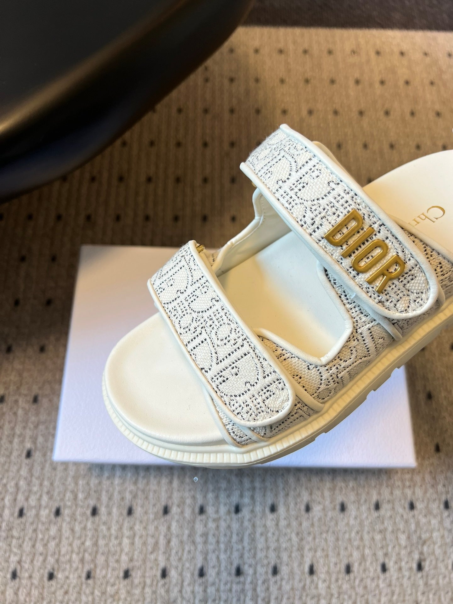 CD DIORACT SANDALS