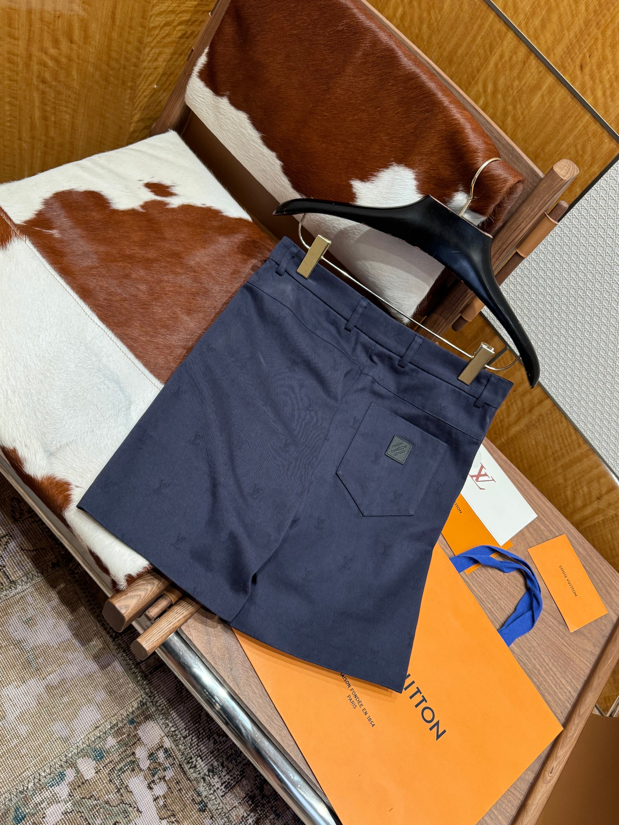LOU SHORTS