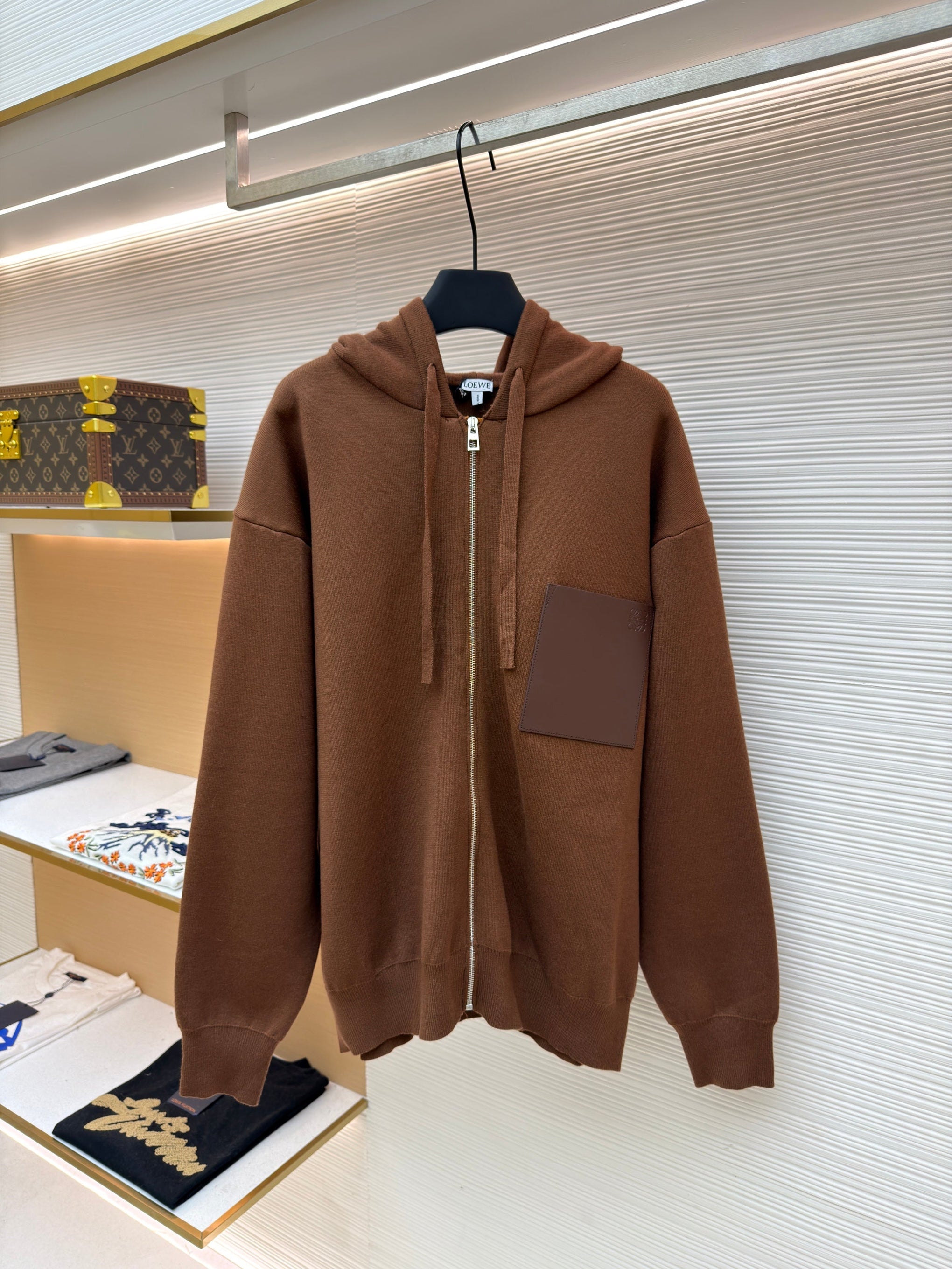LOEW ZIP SWEATSHIRT