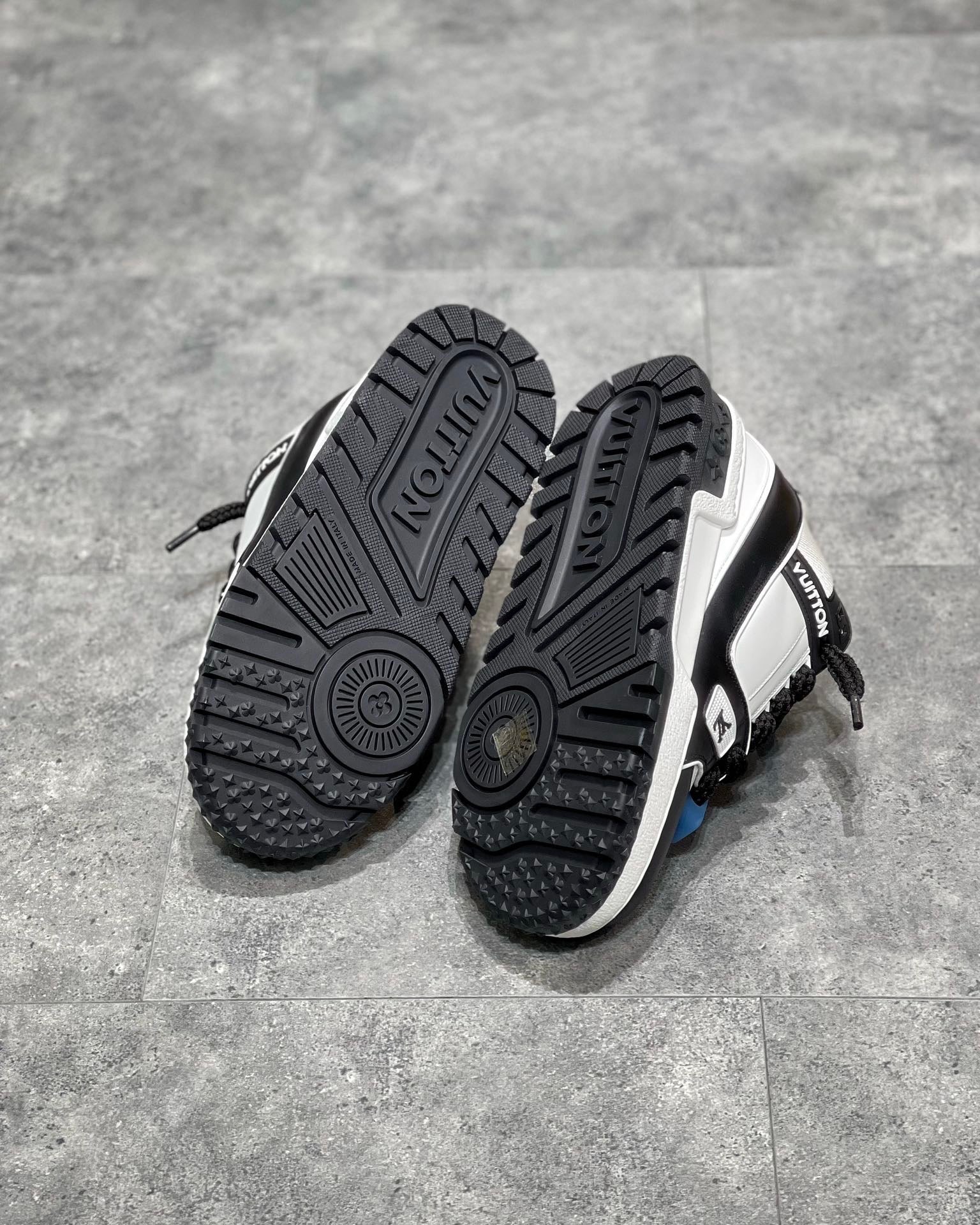 LOU TRAINERS