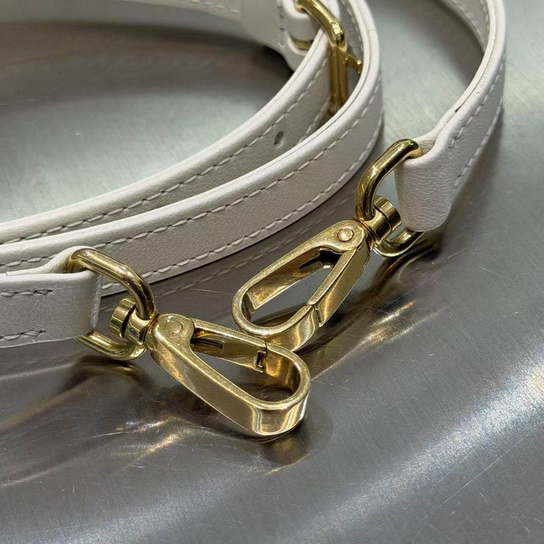 MIU M ARCADIE MATELASSE BAG