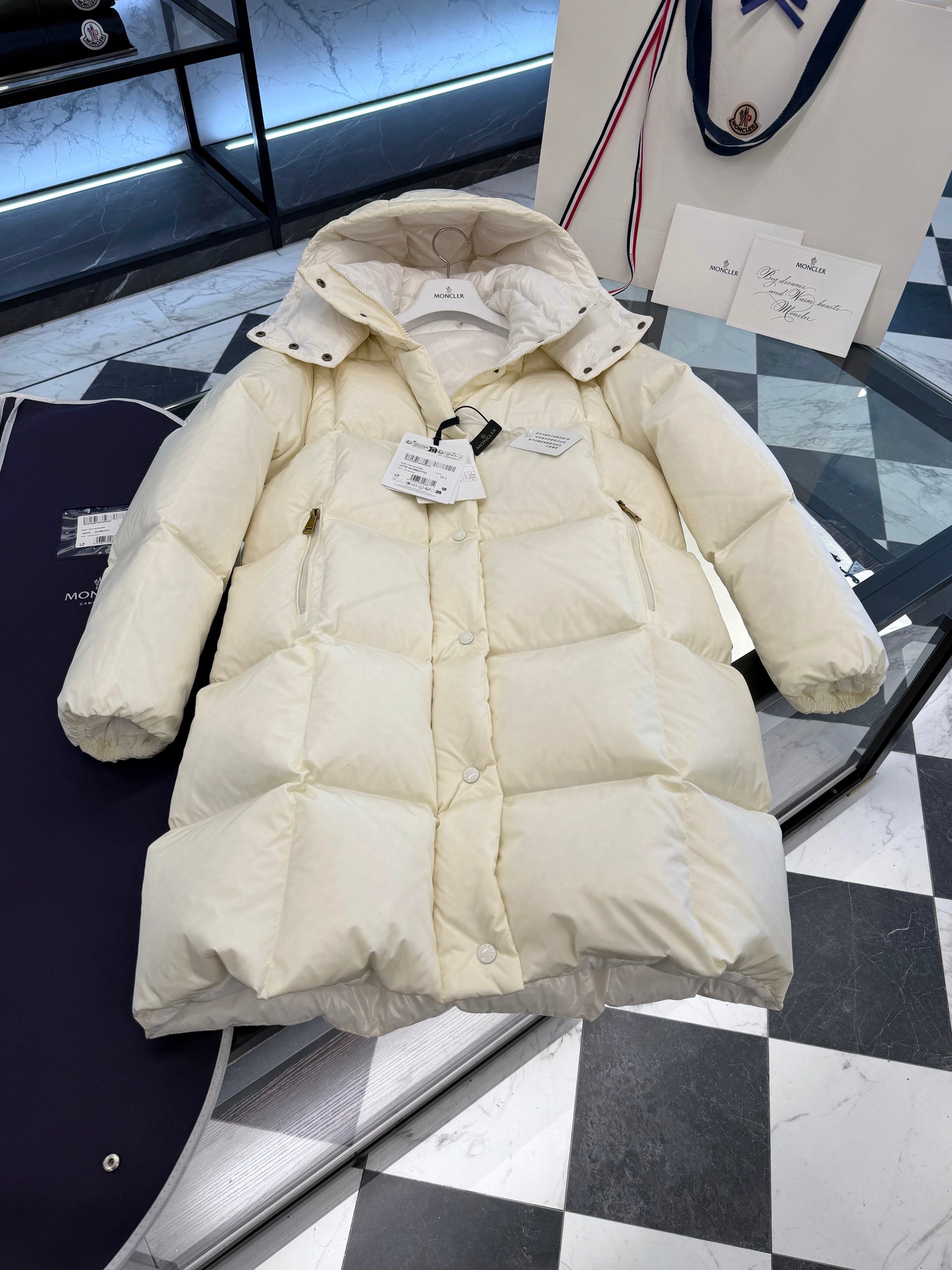 MONC LITTE COAT