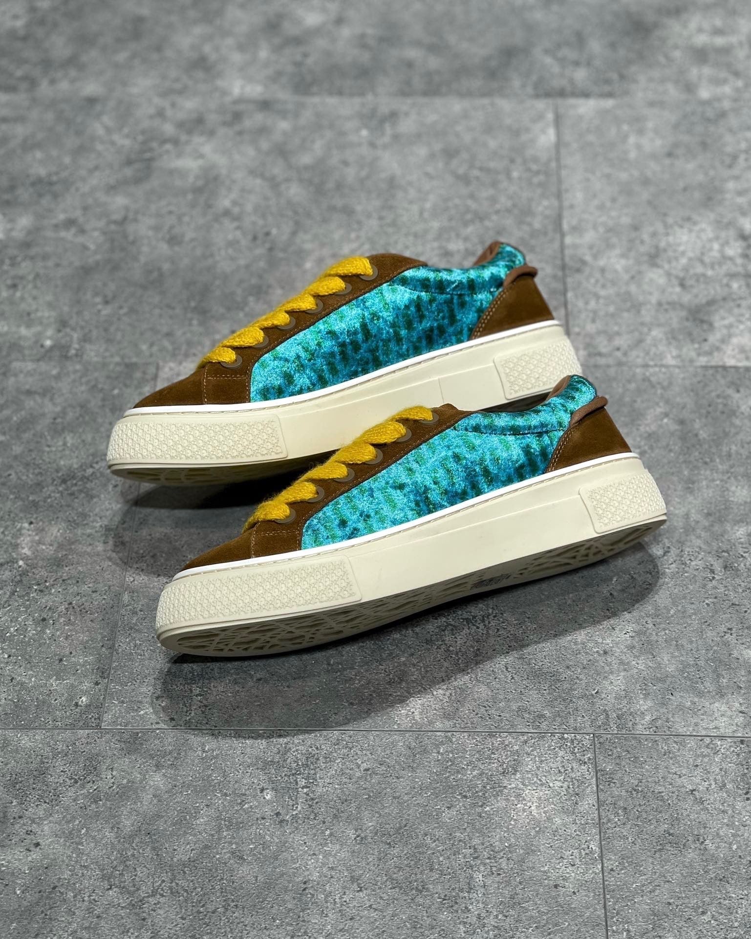 CD B33 SNEAKER