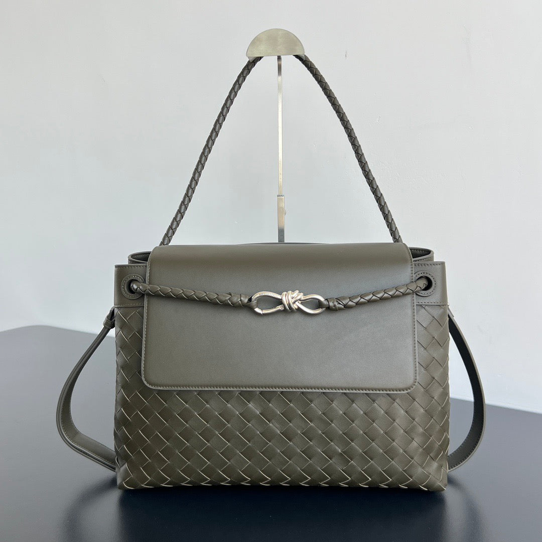 BOTT V ANDIAMO MESSENGER BAG