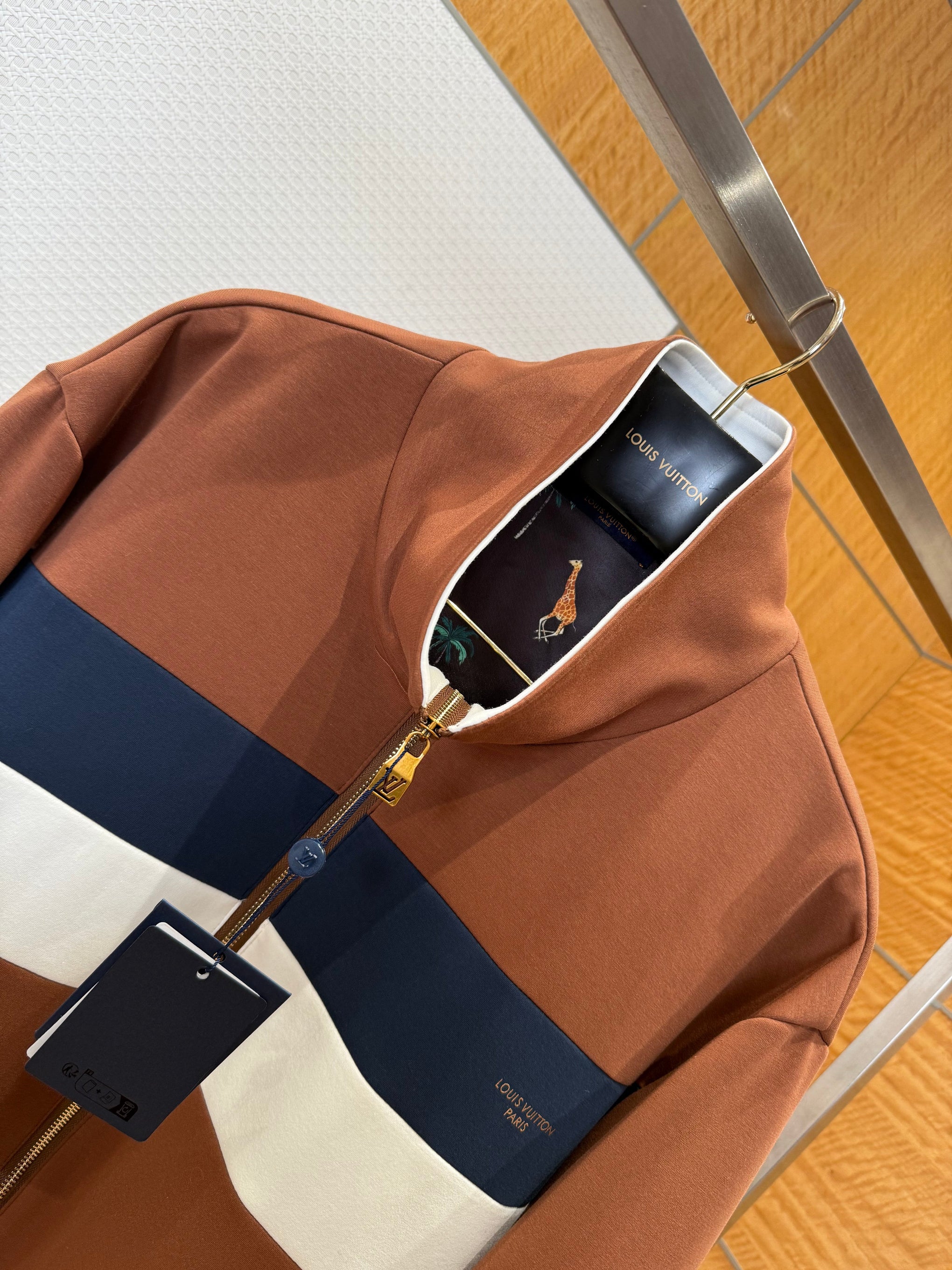 LOU JACKET