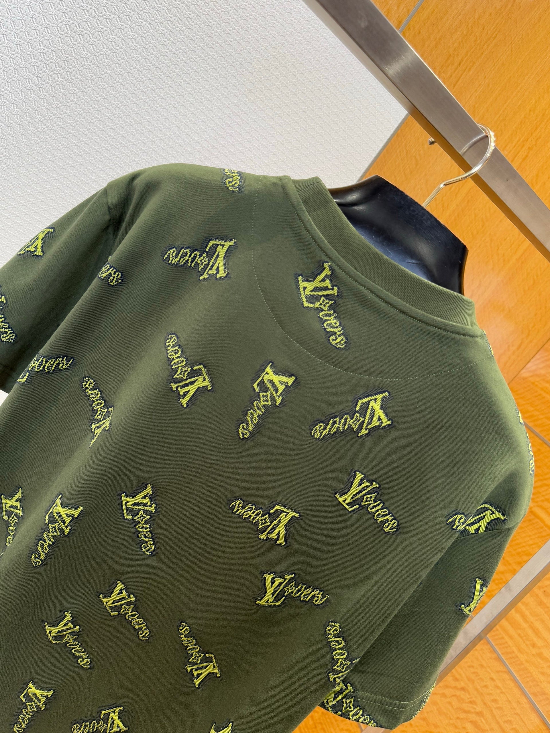 LOU T-SHIRT