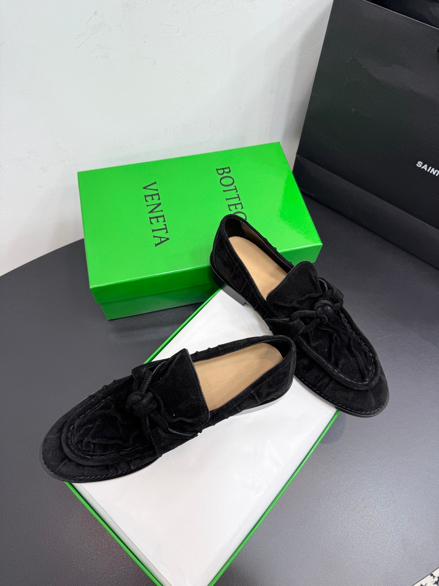 BOTT V LOAFERS