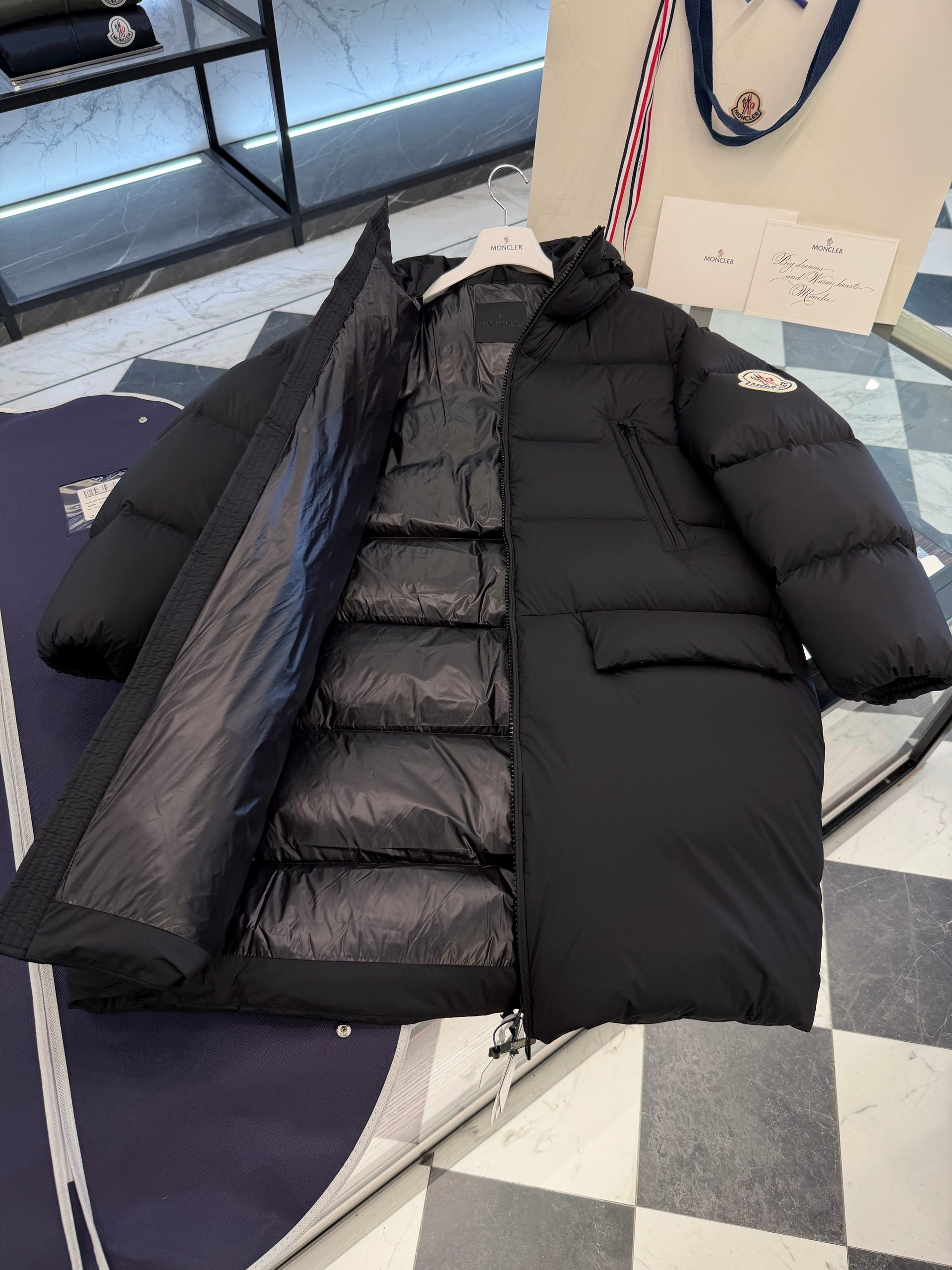MONC BOSONA COAT