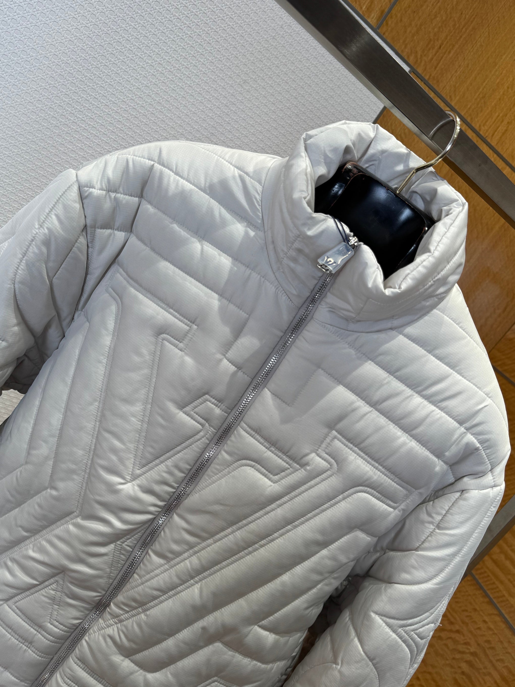 LOU JACKET