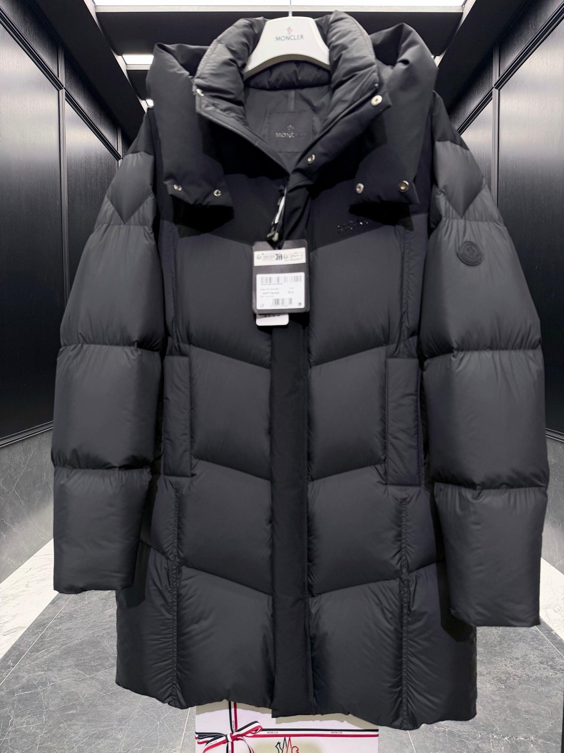 MONC MATT BLACK COAT