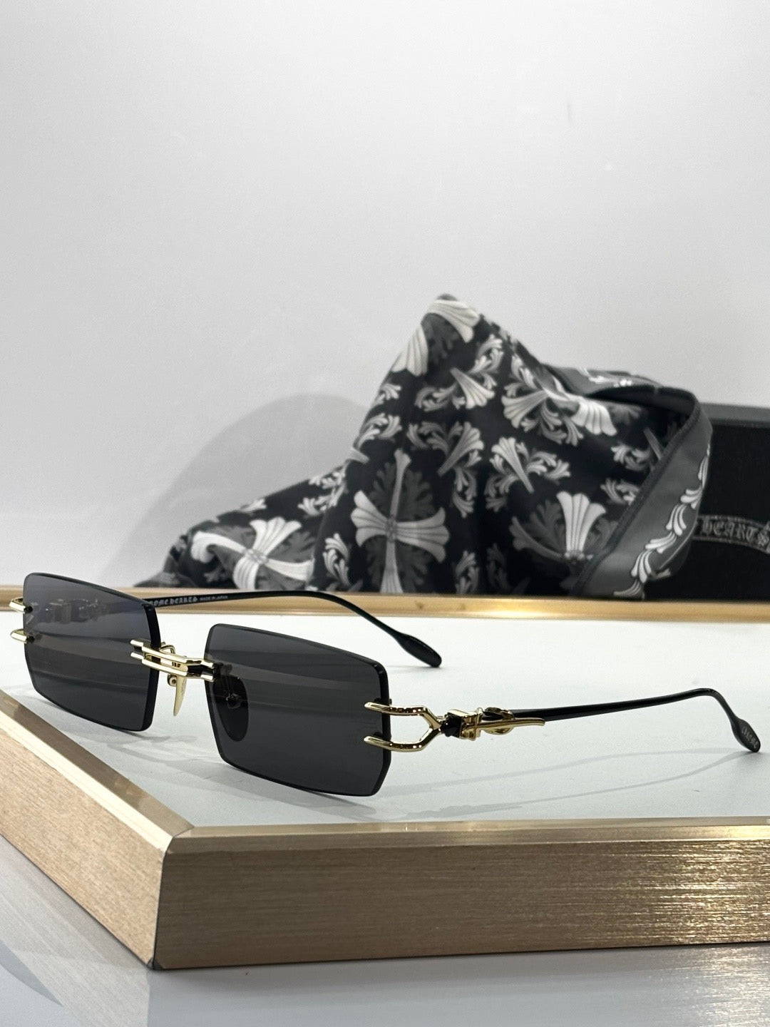 CHROME H SUNGLASSES