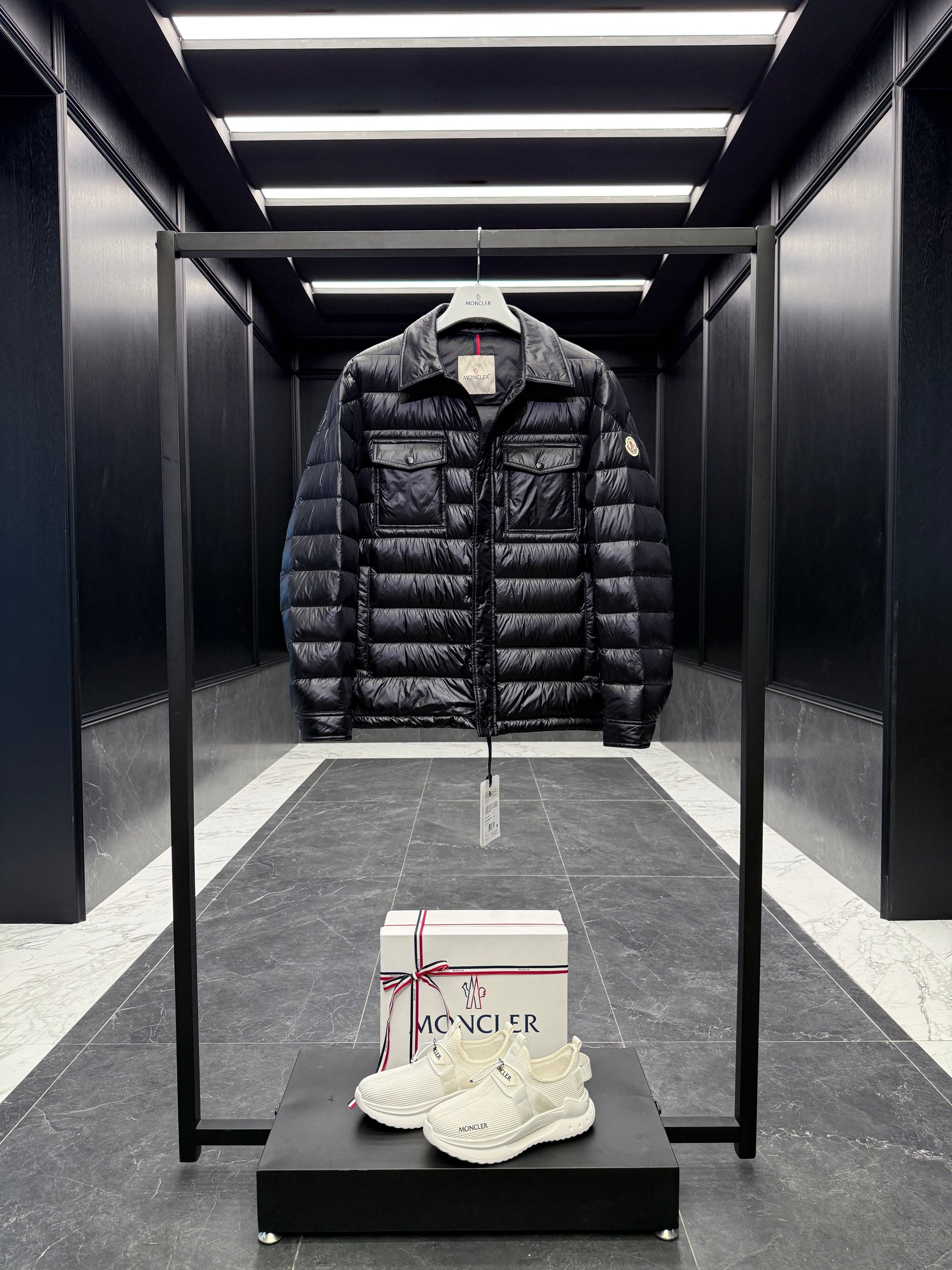 MONC CHAMBLY JACKET