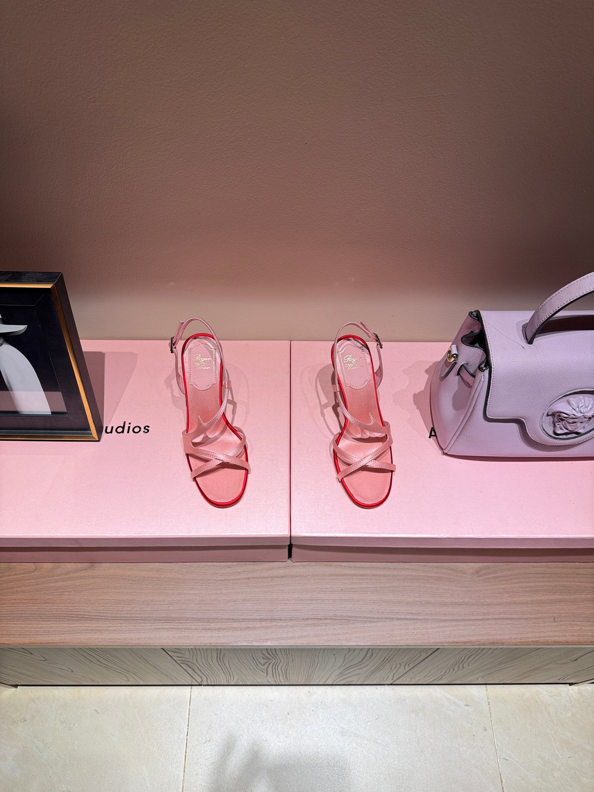 ROGER V HEELS