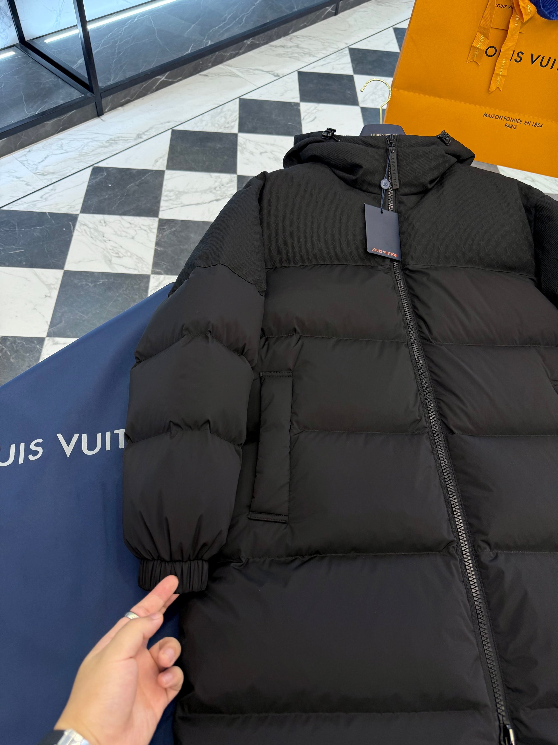 LOU COAT