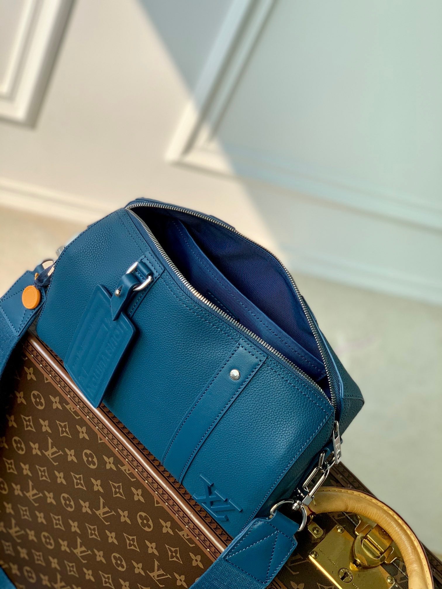 LOU CITY KEEPALL BAG