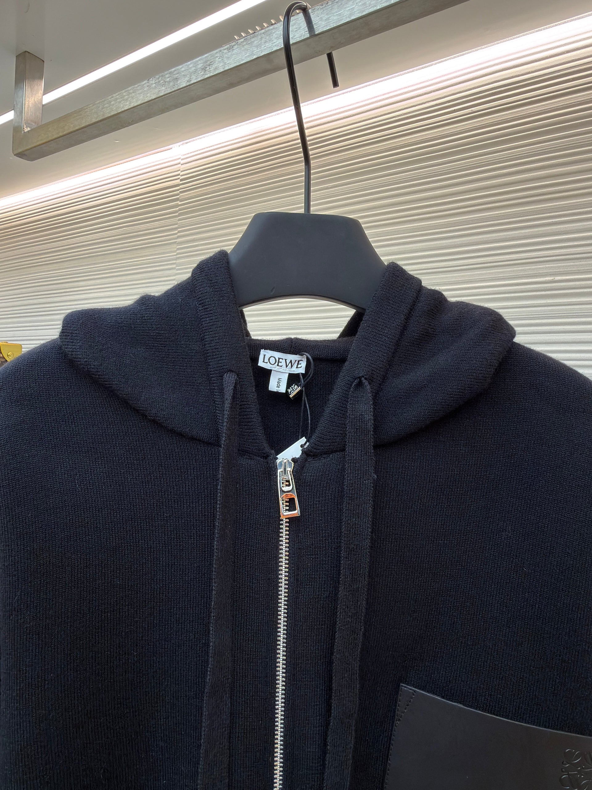 LOEW ZIP HOODIE
