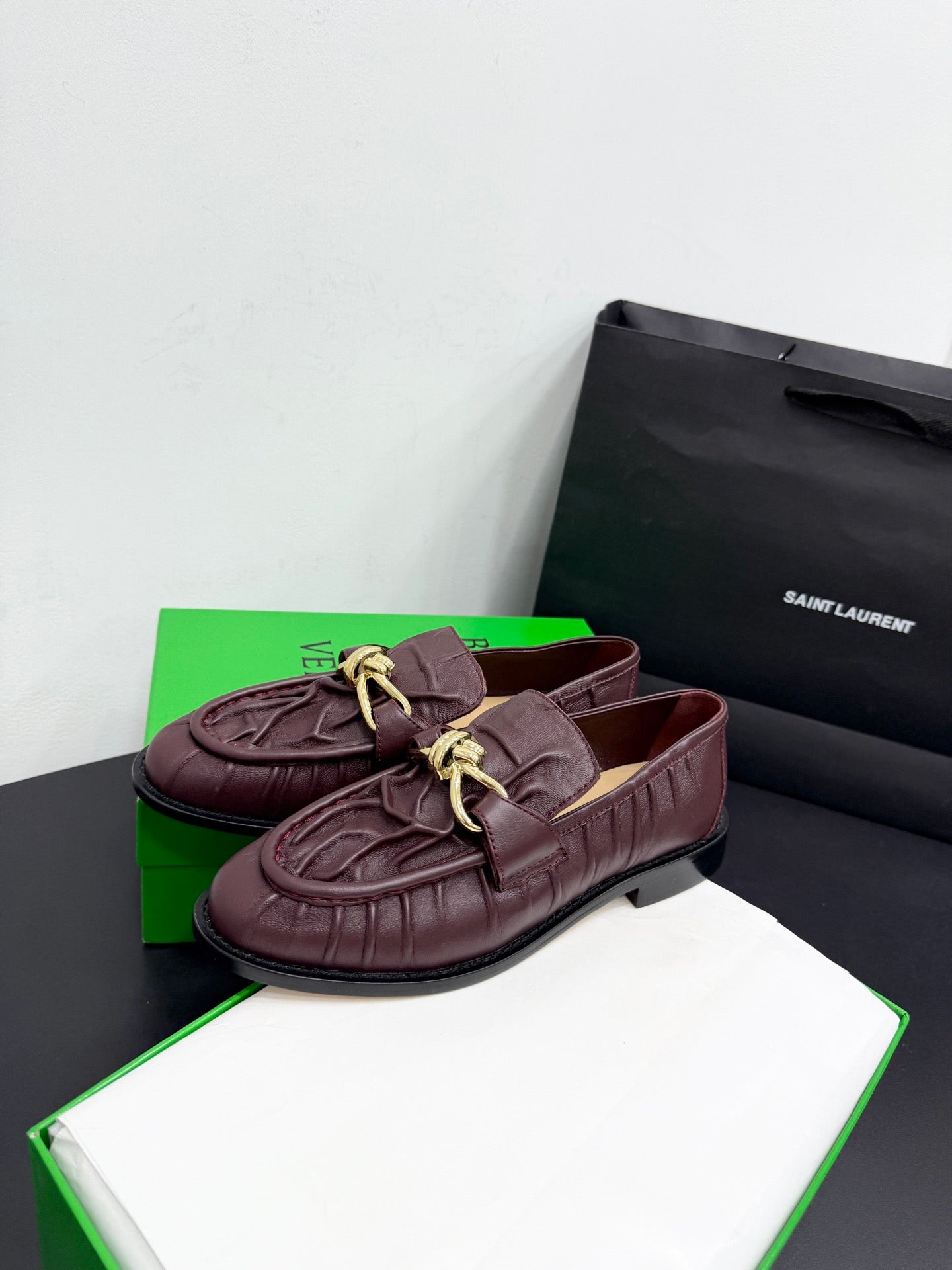 BOTT V LOAFERS