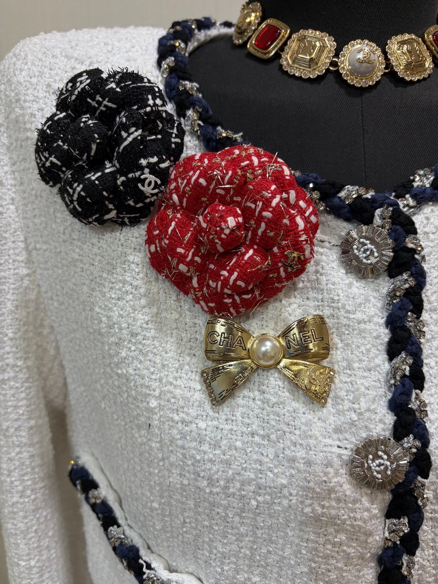 CC BROOCHE