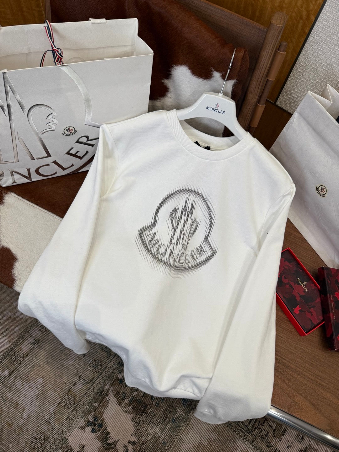 MONC SWEATSHIRT