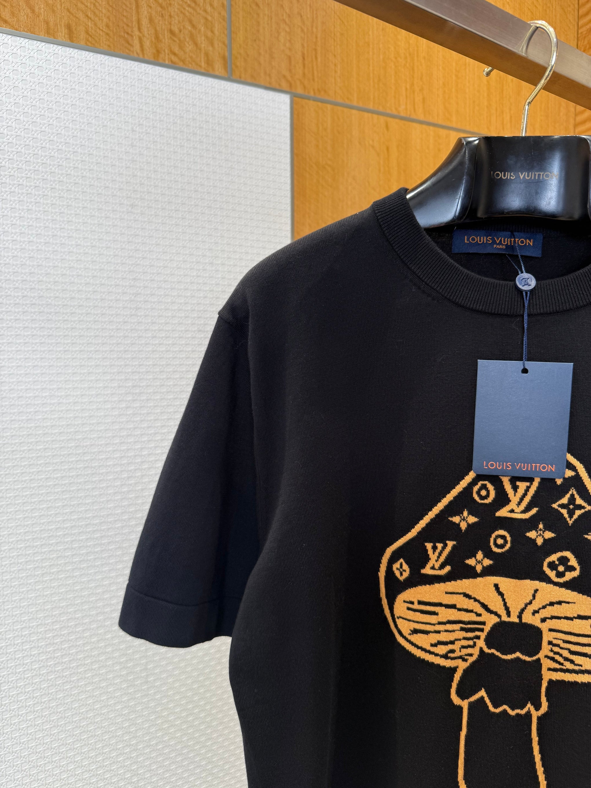 LOU T-SHIRT
