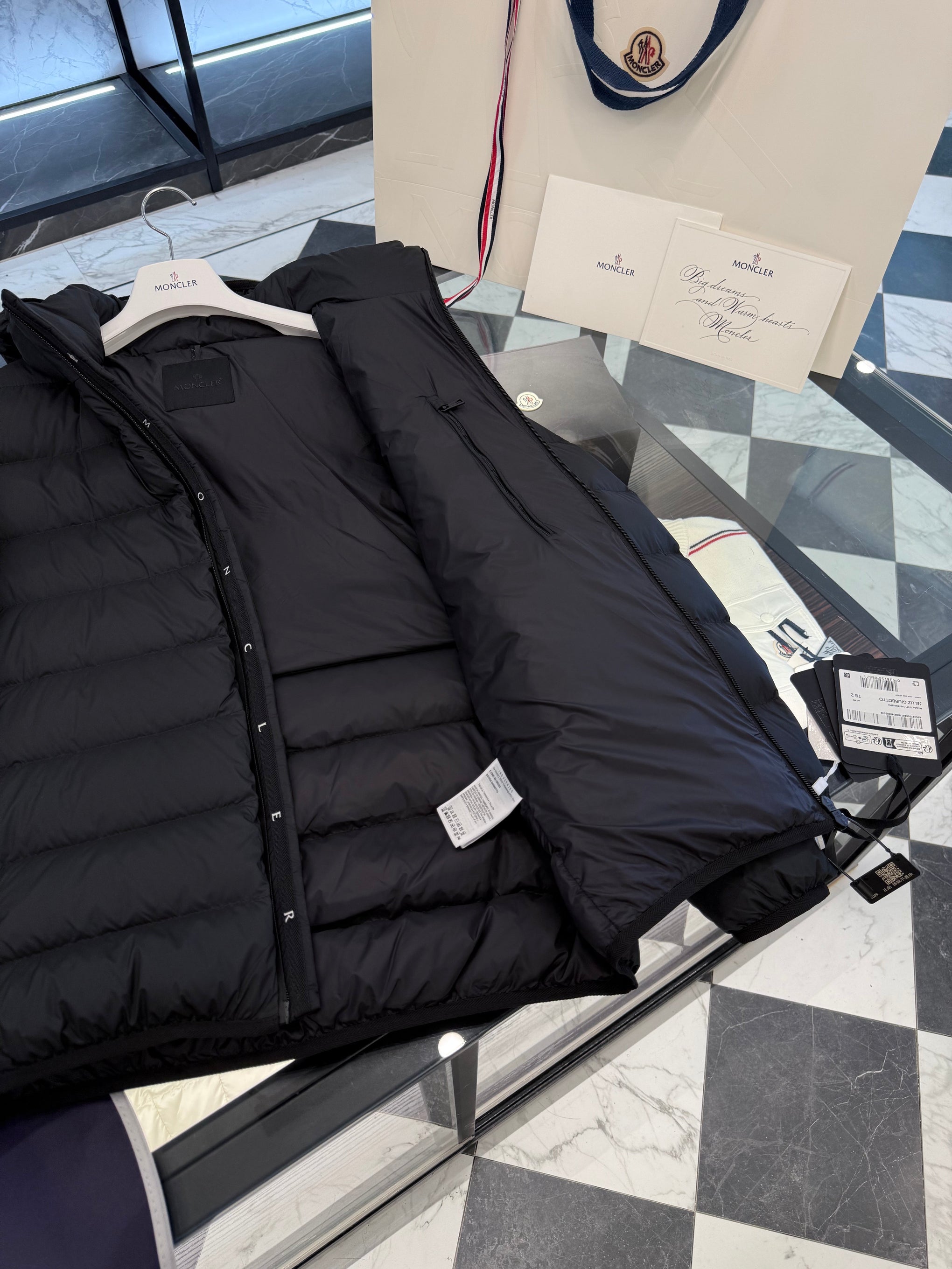 MONC JELUZ JACKET