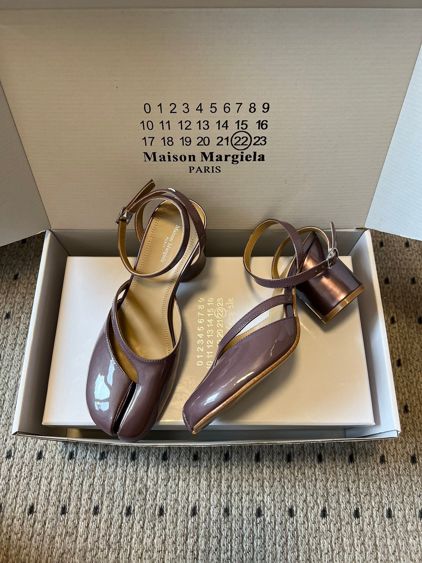 MAISON M TABI PUMPS