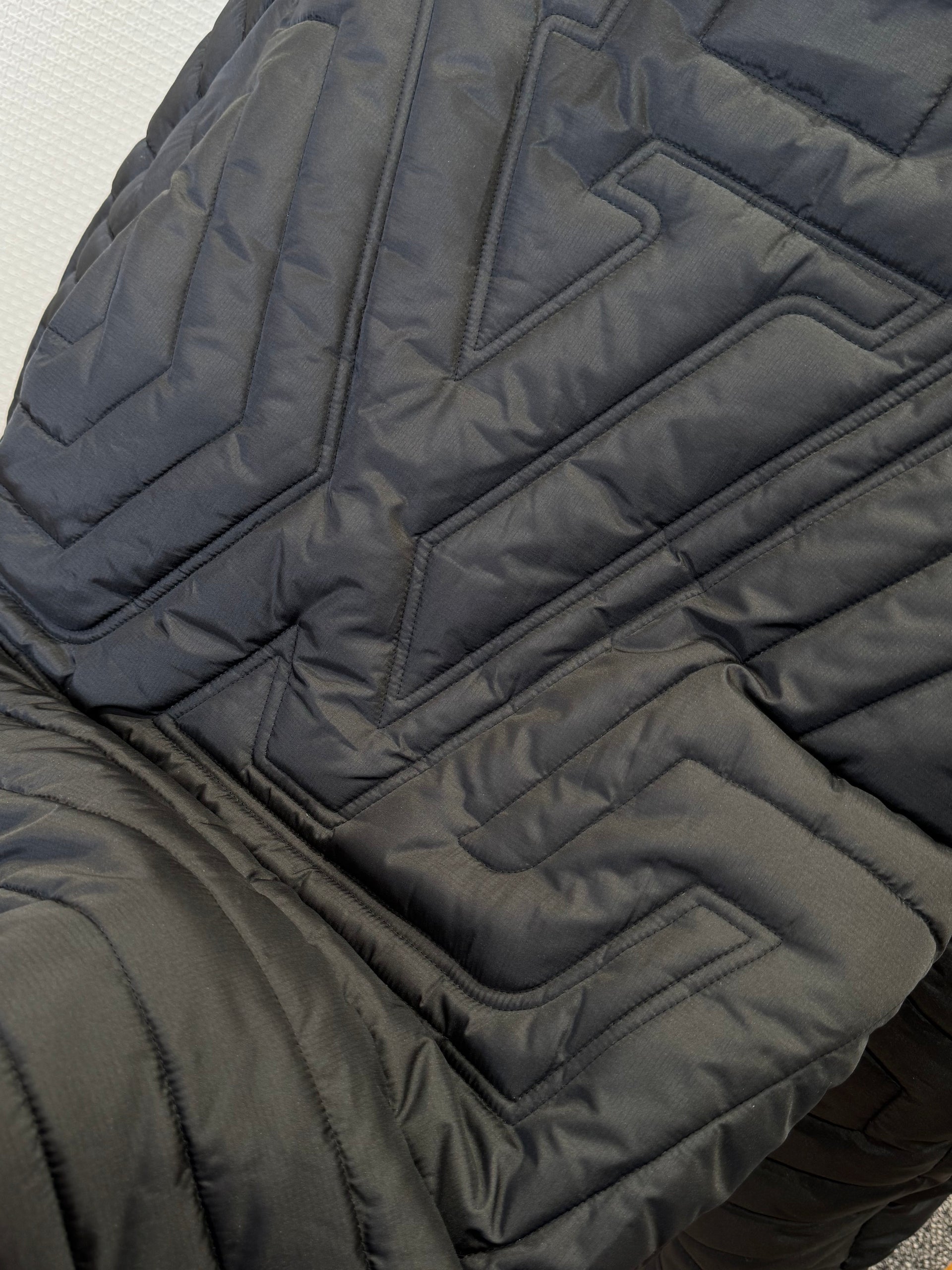 LOU JACKET