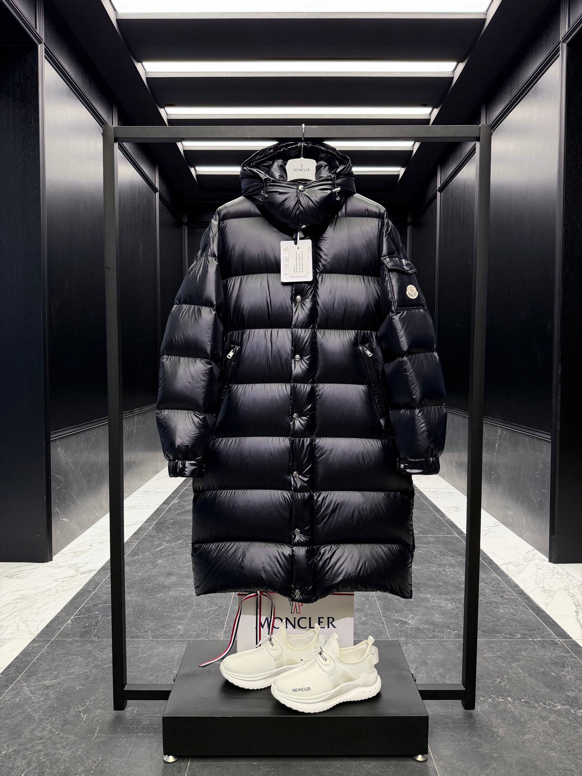 MONC HANOVERIAN COAT
