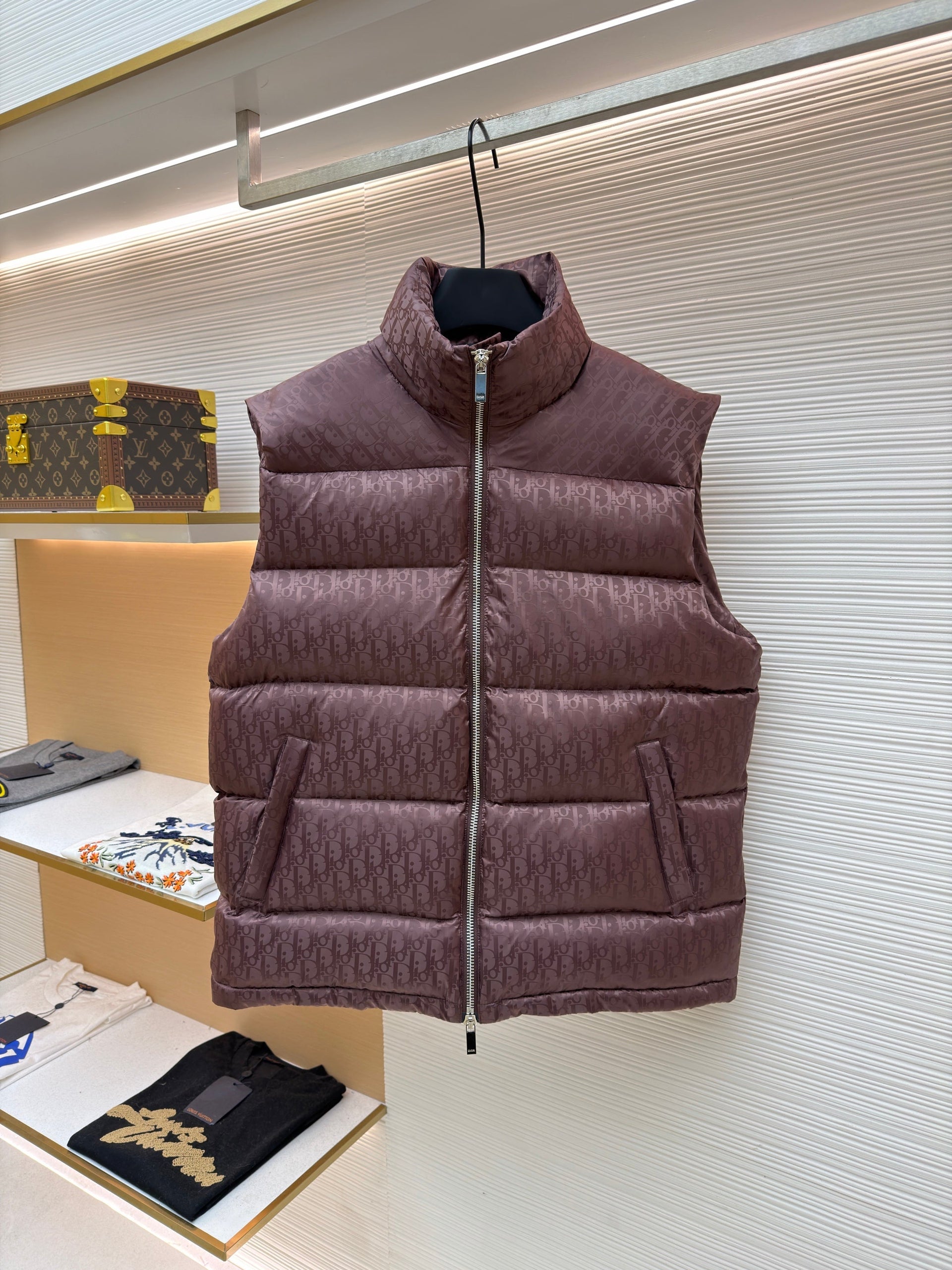 CD VEST