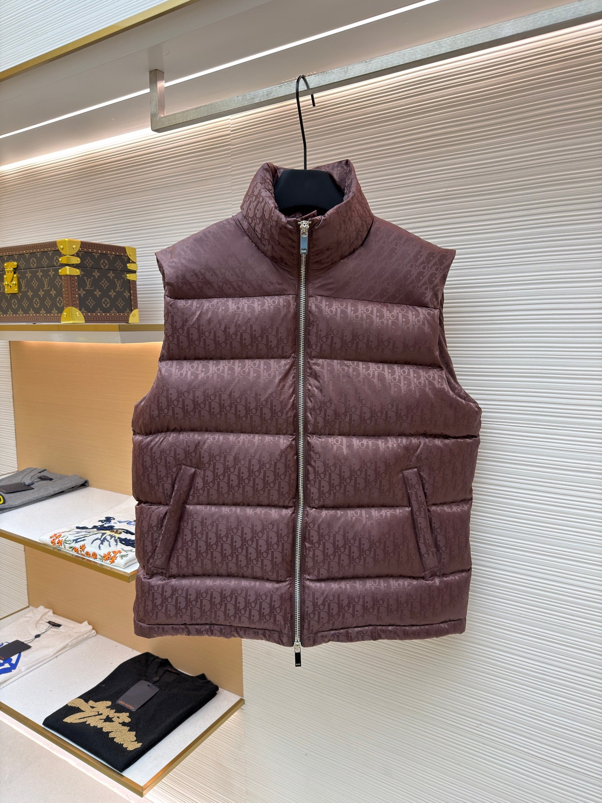 CD VEST