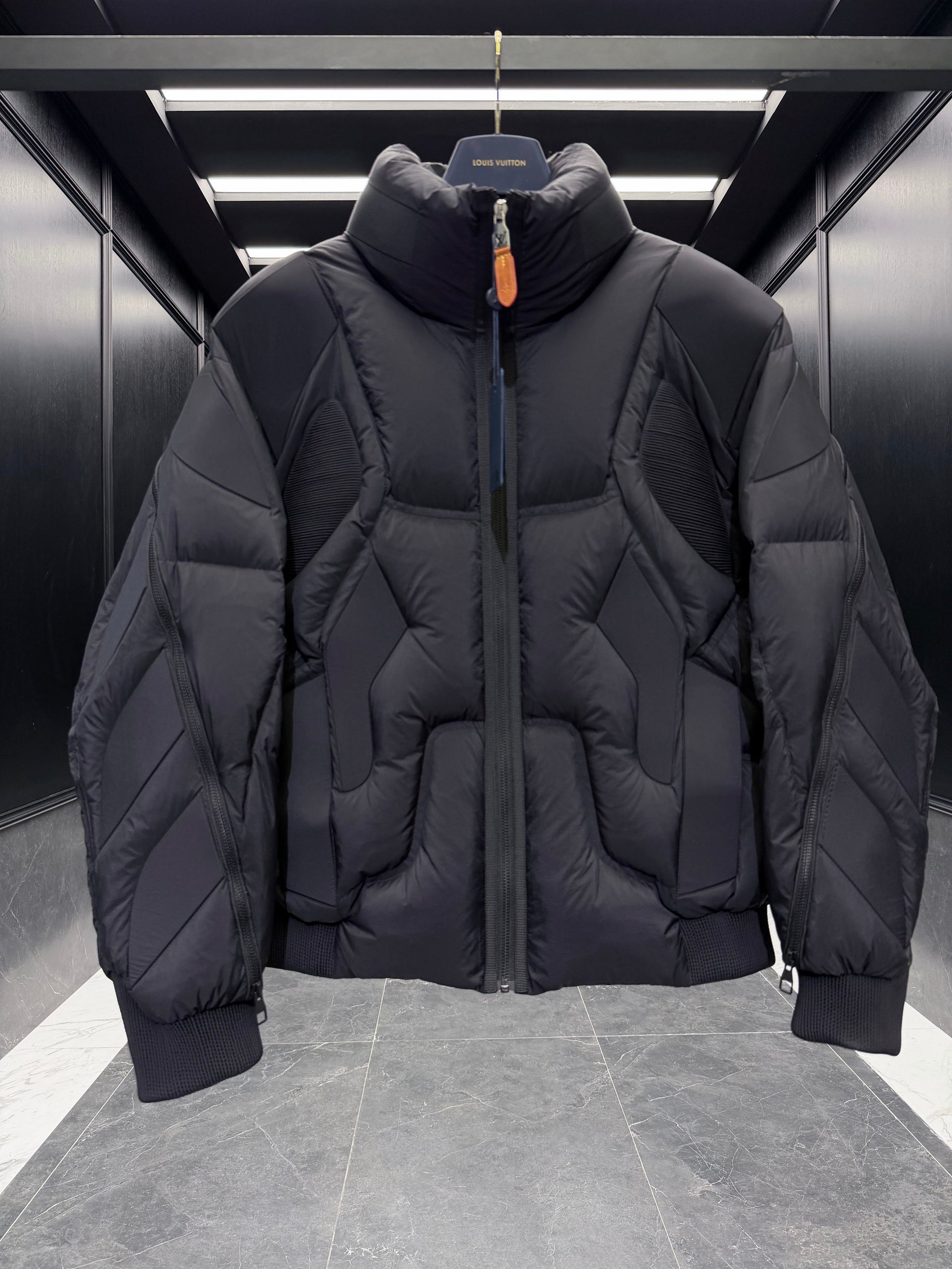 LOU JACKET