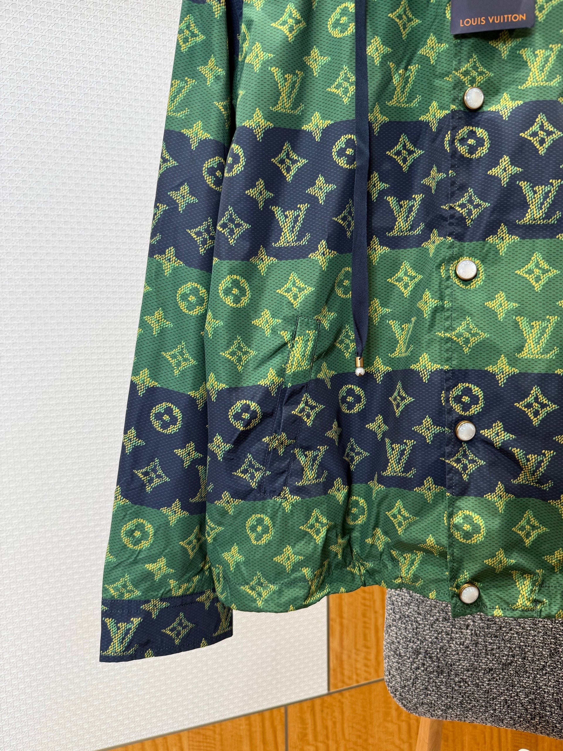 LOU JACKET