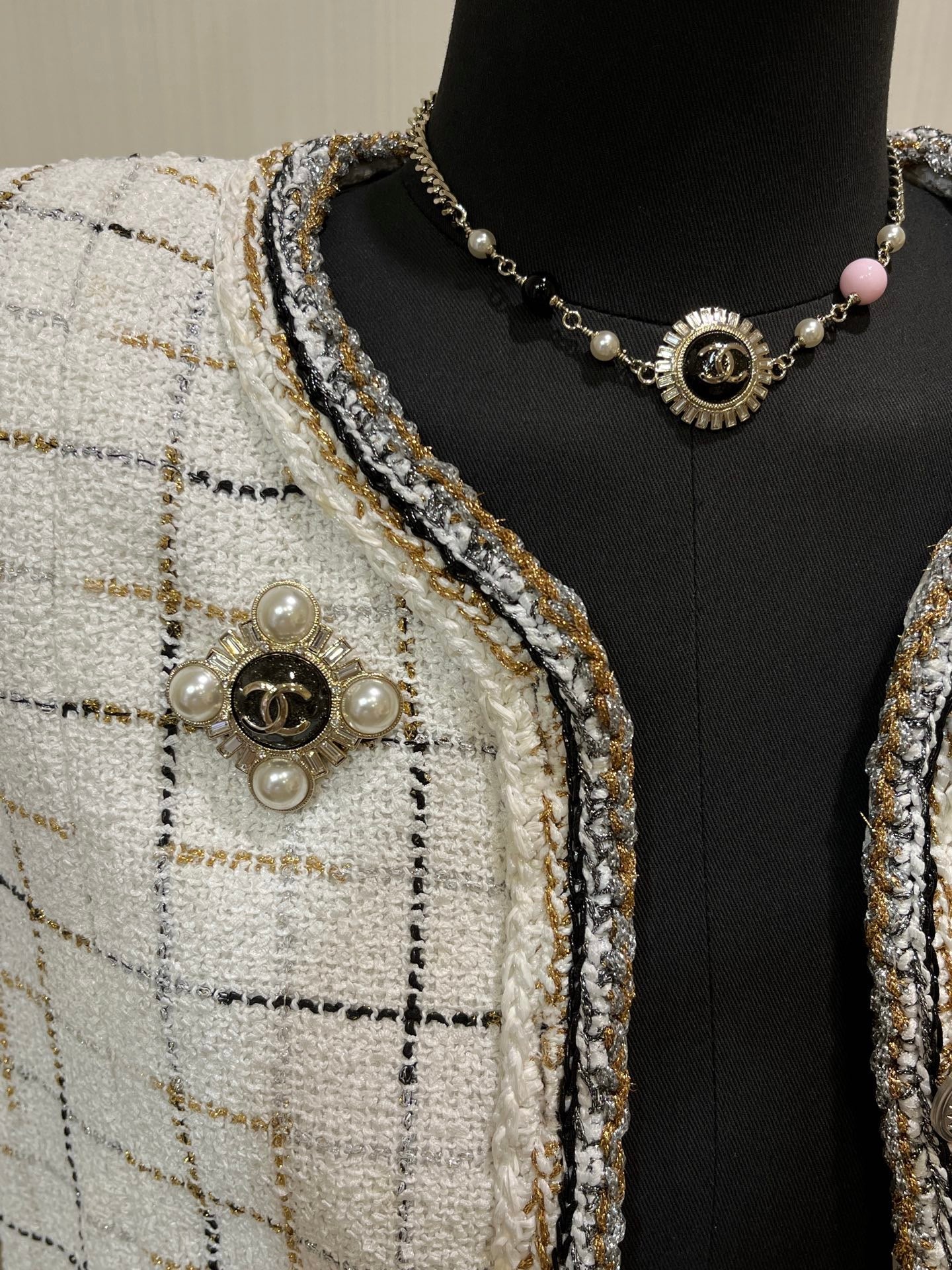 CC BROOCHE