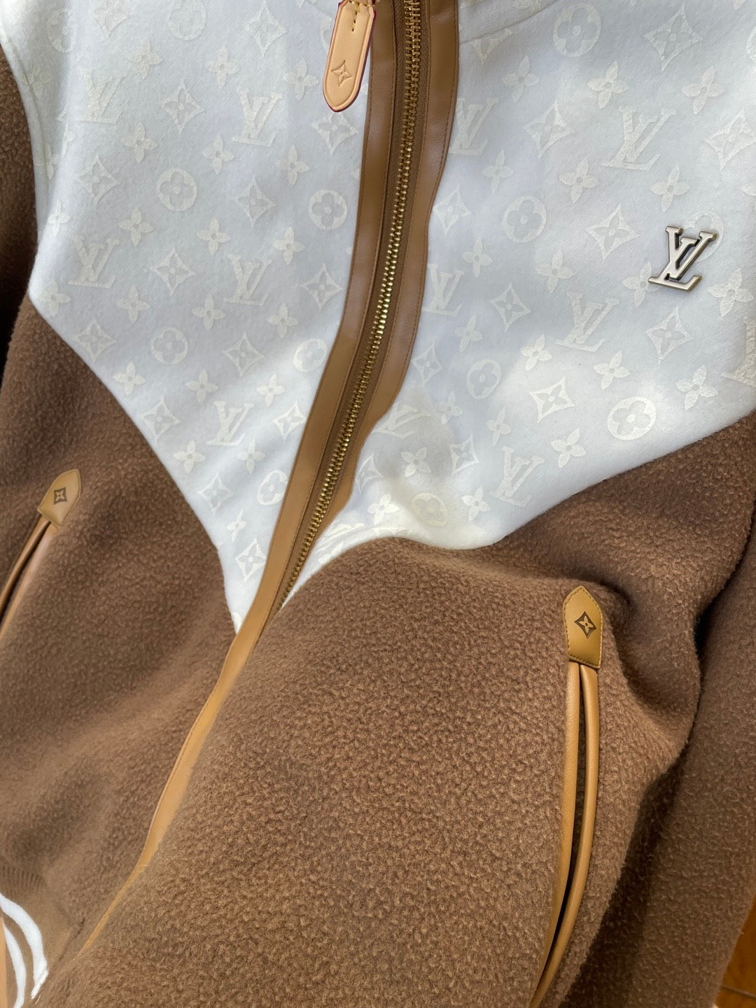 LOU JACKET