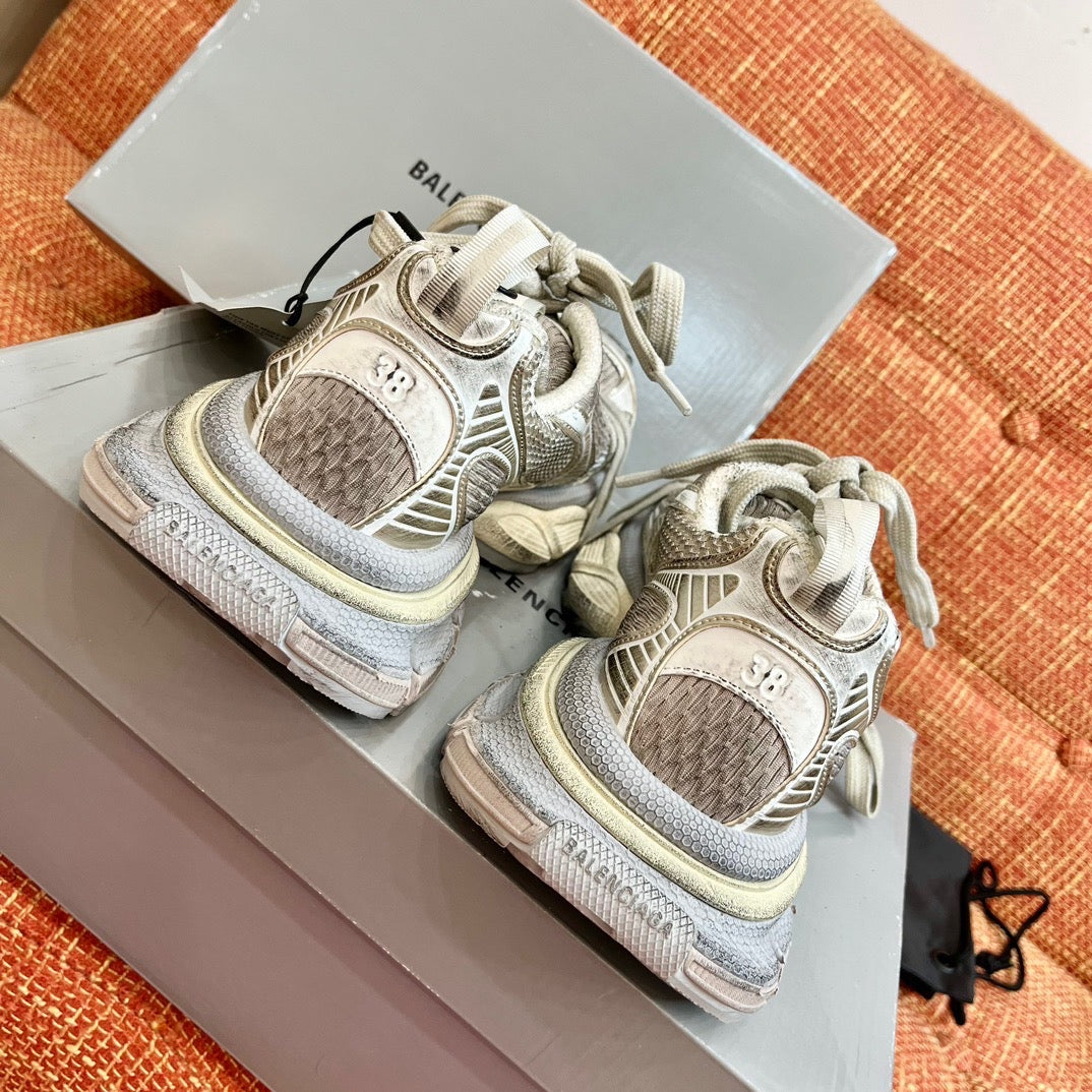 BAL 3XL TRAINERS