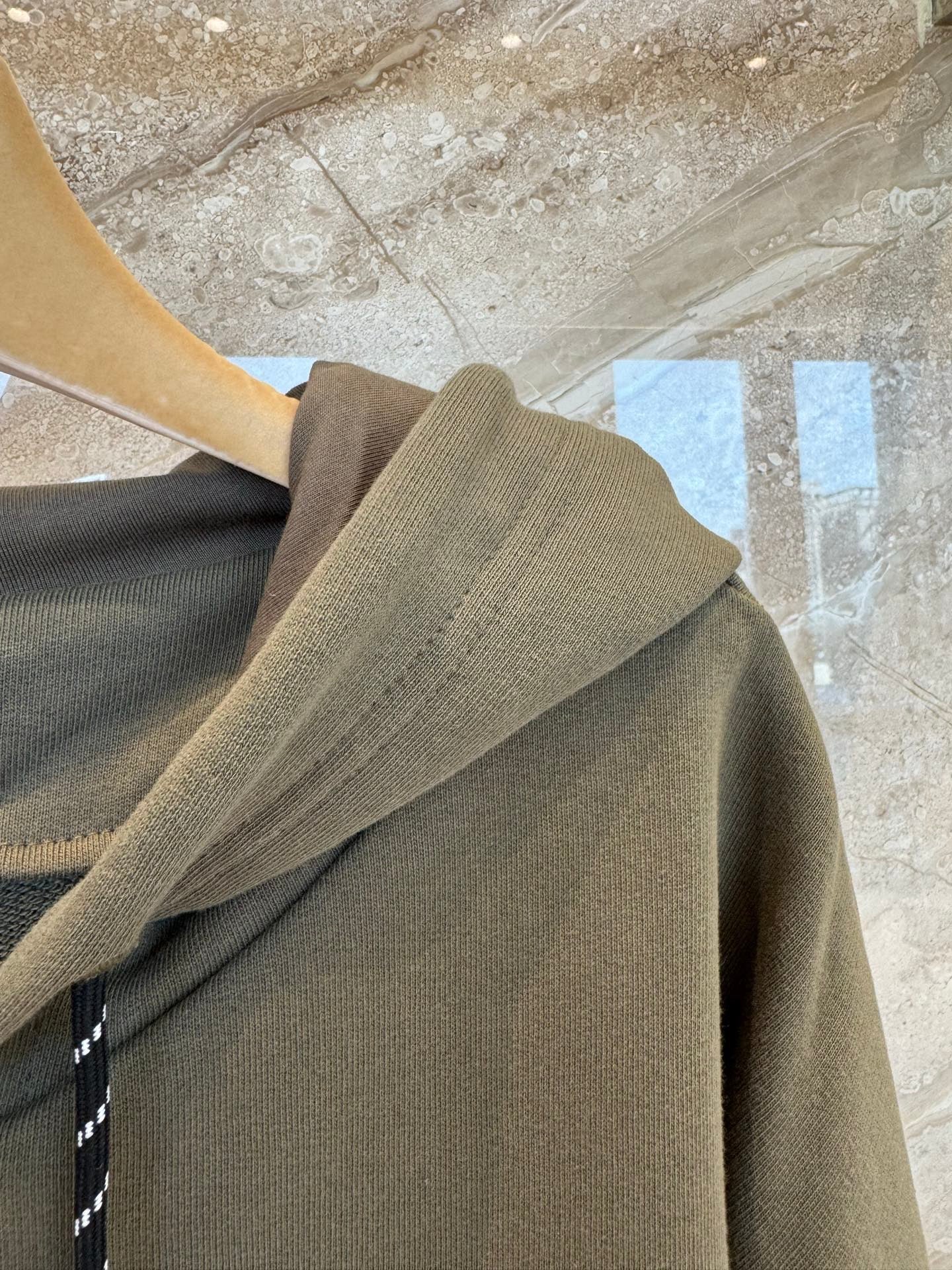 MIU M ZIP HOODIE