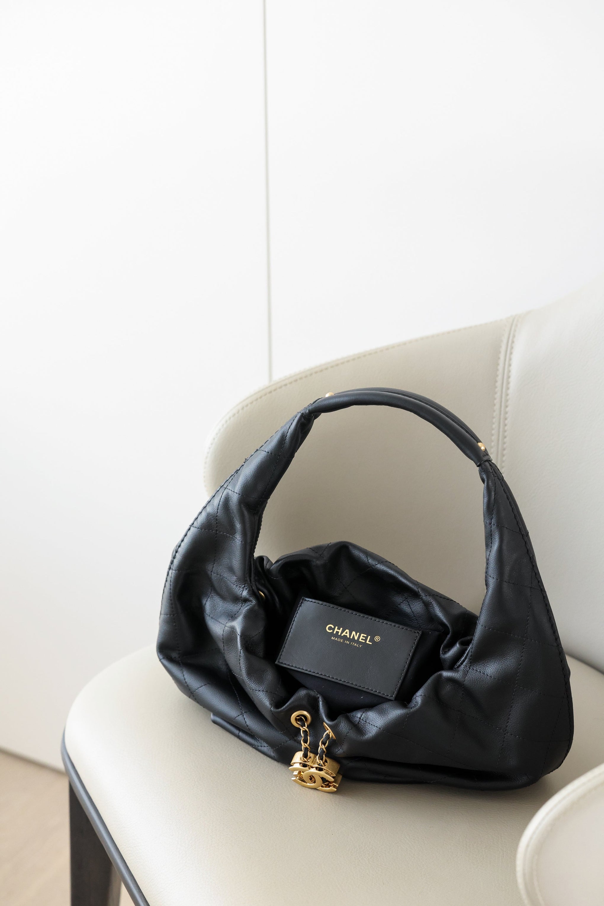CC 26C SMALL HOBO BAG